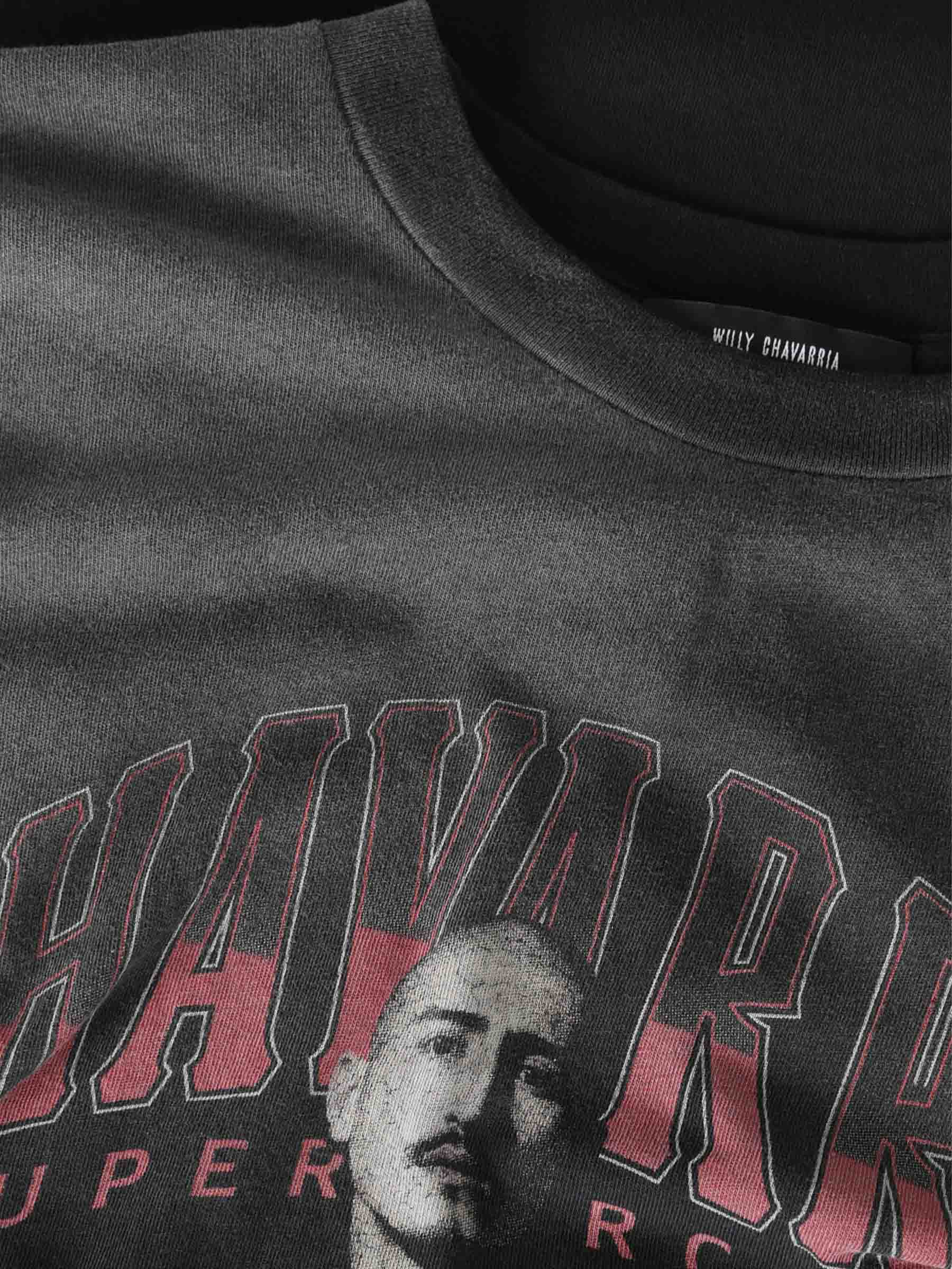 Outlet online Willy Chavarria Hombre Camiseta San Chachi color Negro sku 553-004457 01 - Foto 3