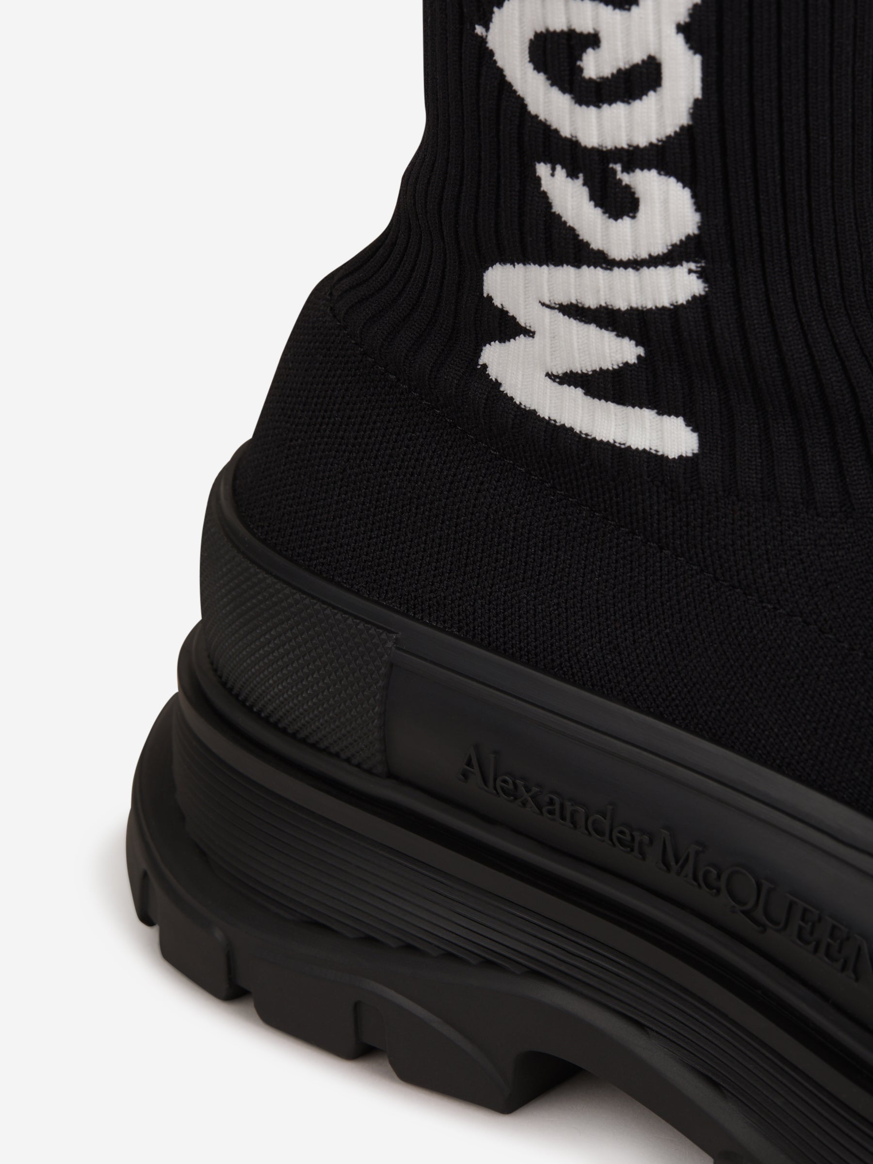 Outlet online McQueen Hombre Botas Graffiti Knit Tread color Negro sku 611-003948 01 - Foto 4