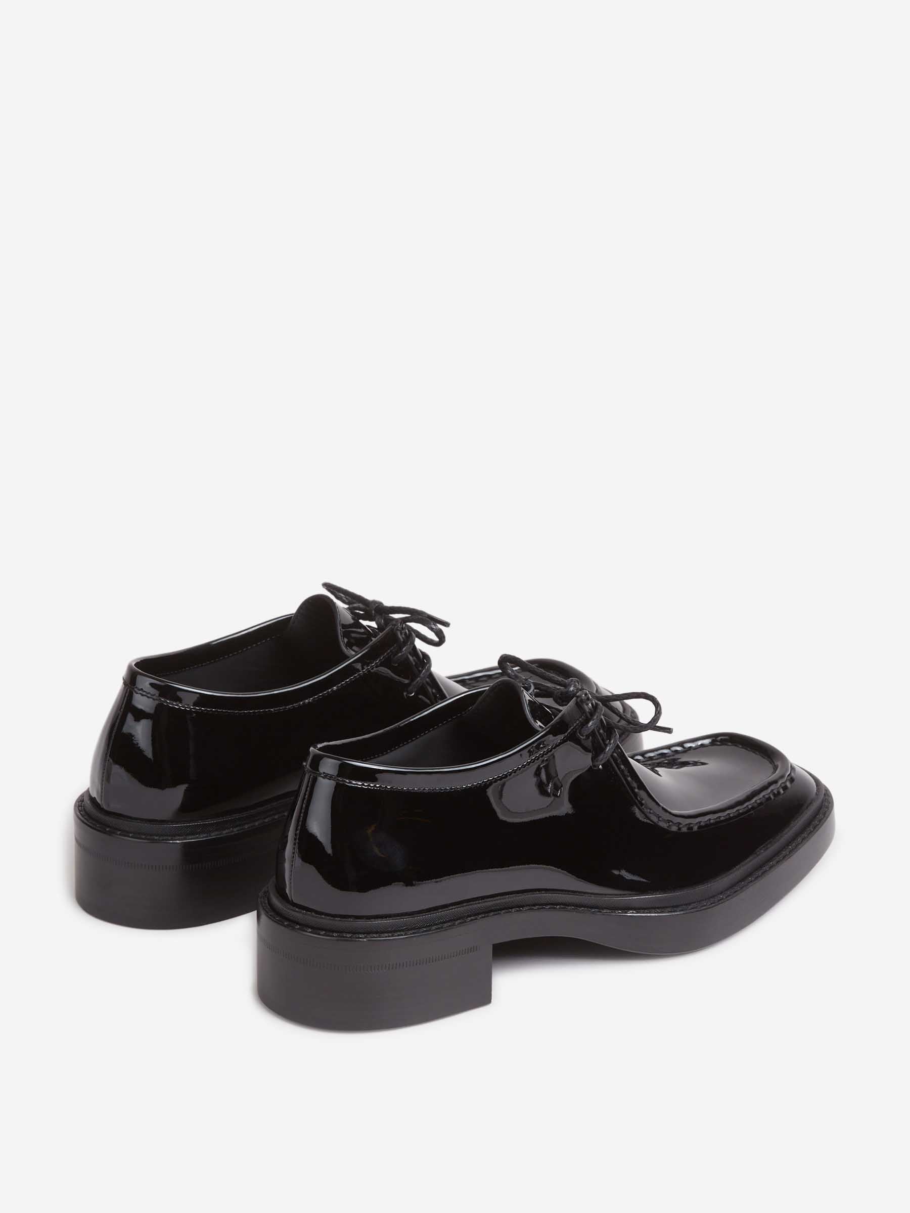 Outlet online Saint Laurent Hombre Zapatos Mezzo Vitello Vernice Cristal color Negro sku 611-004649 01 - Foto 3