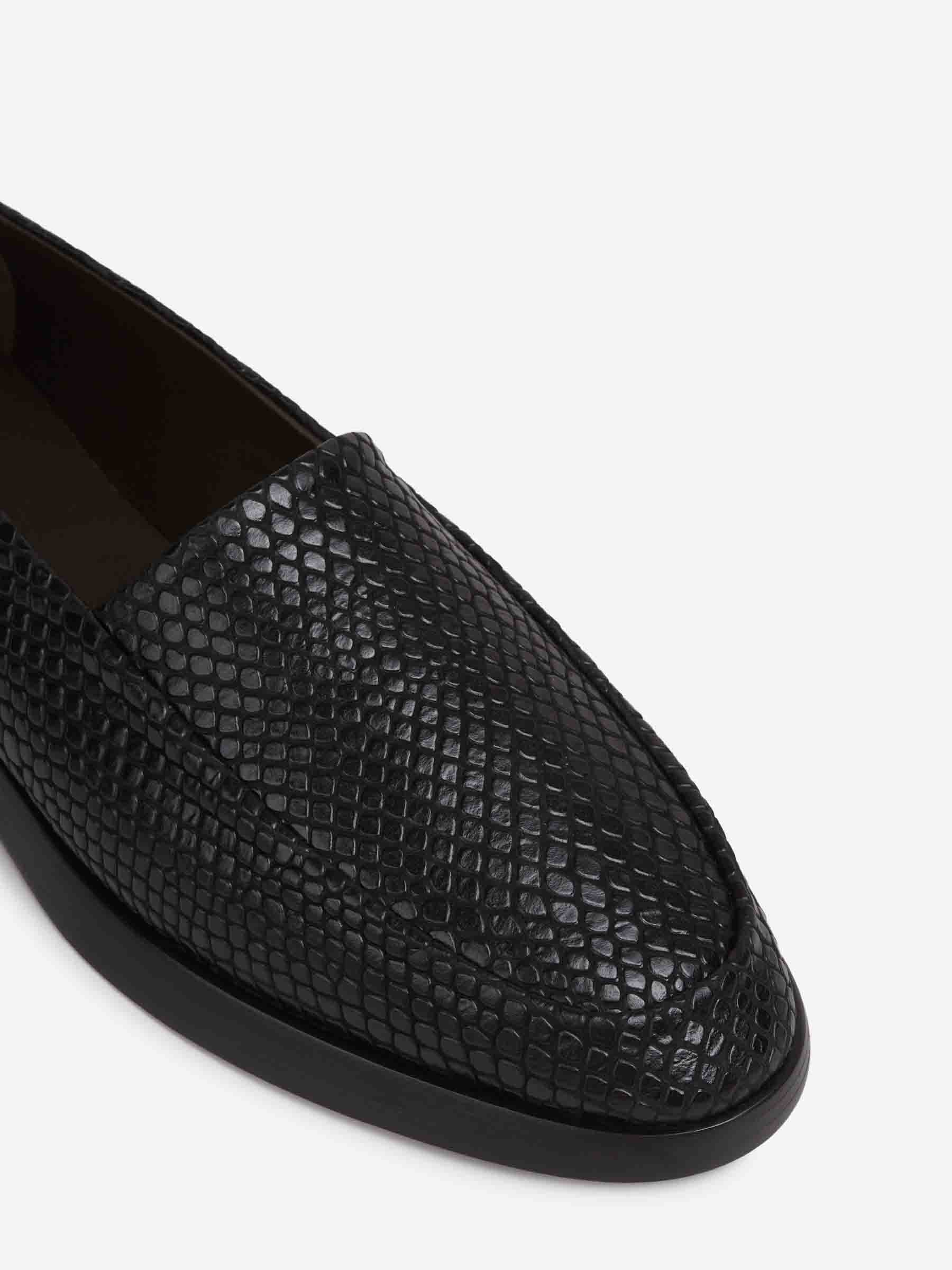 Outlet online Fear of God Essentials Hombre Mocasines Snakeskin Embossed color Negro sku 613-000461 01 - Foto 5