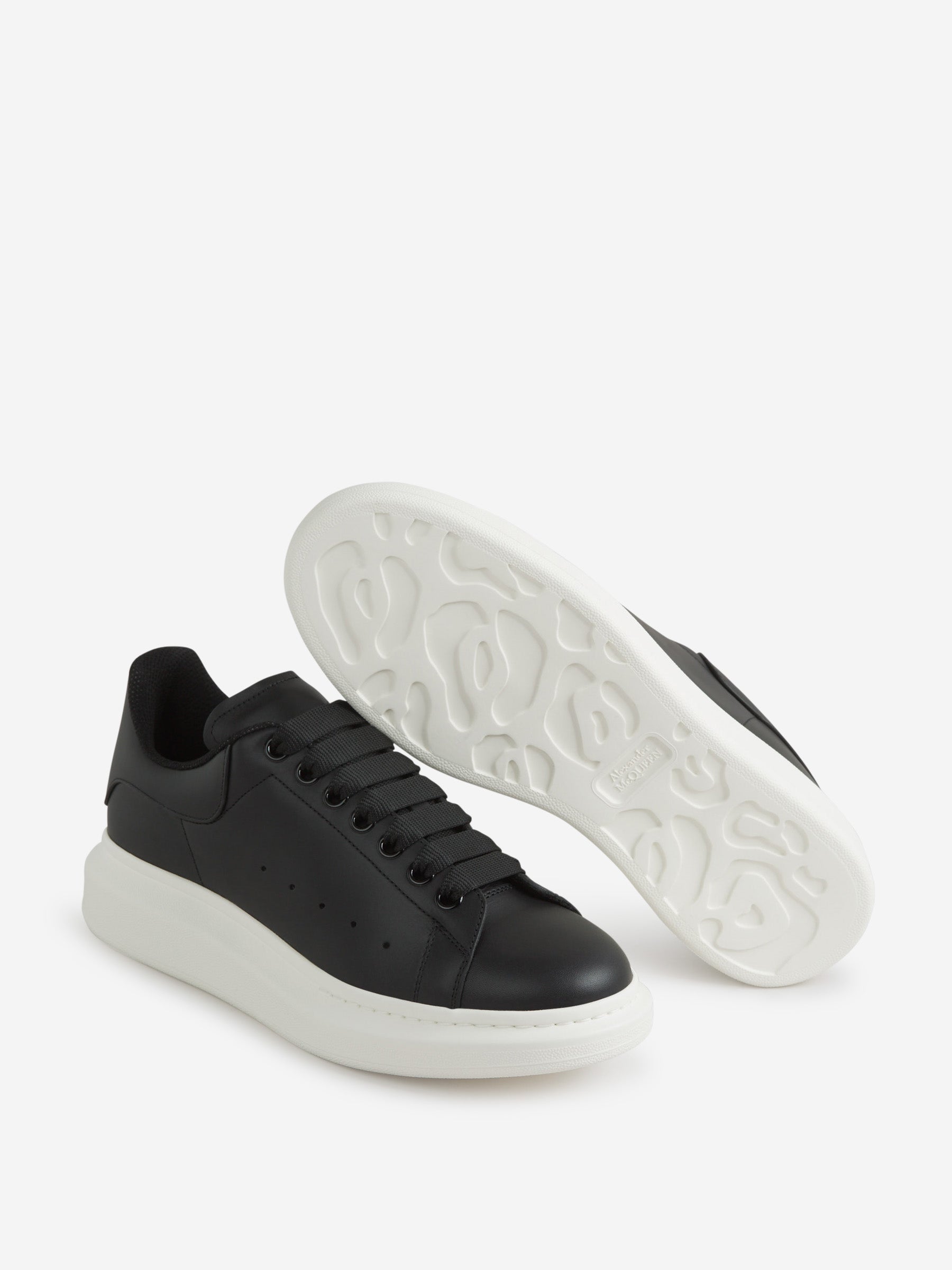 Outlet online Alexander McQueen Hombre Sneakers Oversized color Negro sku 616-002940 01 - Foto 4