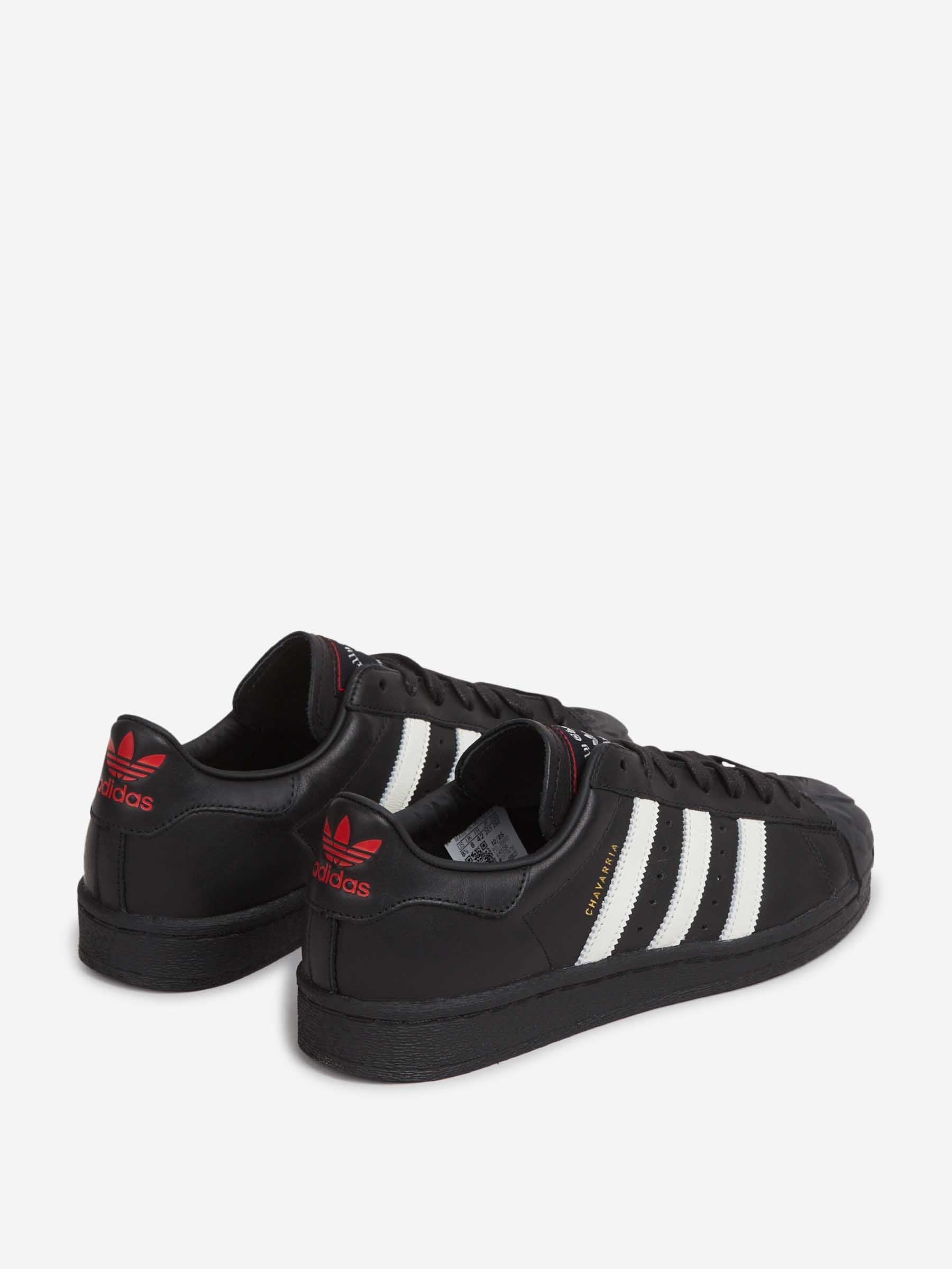 Adidas Willy Chavarria Hombre Barcelona Zapatillas Chavarria Superstar color Negro sku 616-003507 01 - Foto 3