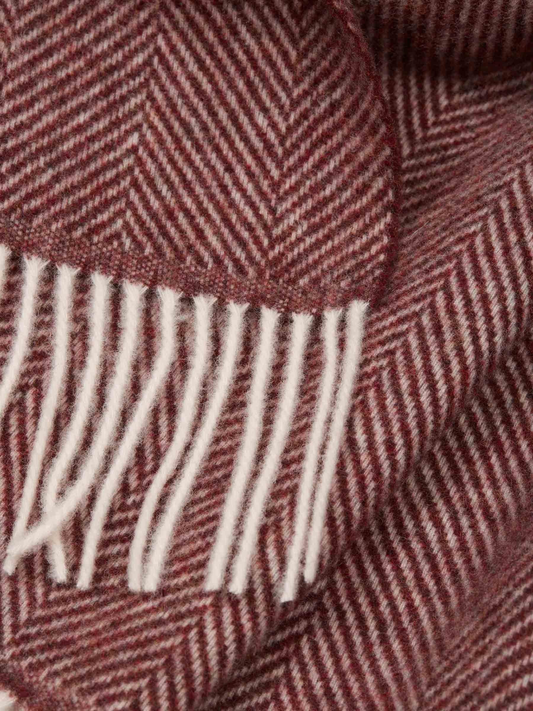 Outlet online Santa Eulalia Hombre Bufanda Espiga Lana color Burdeos sku 630-001244 05 - Foto 3