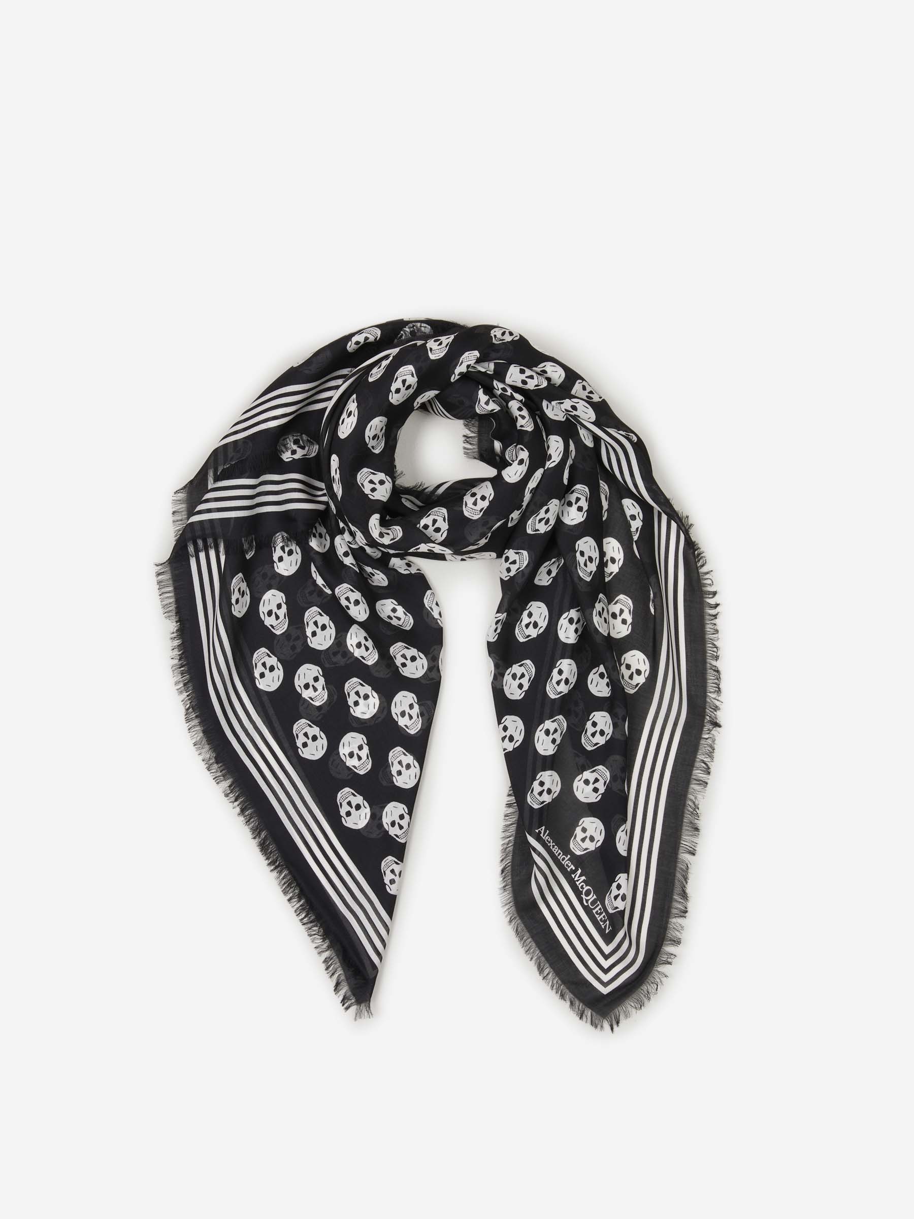 Outlet online Alexander McQueen Hombre Fular Biker Skull color Negro sku 630-001391 01 - Foto 1