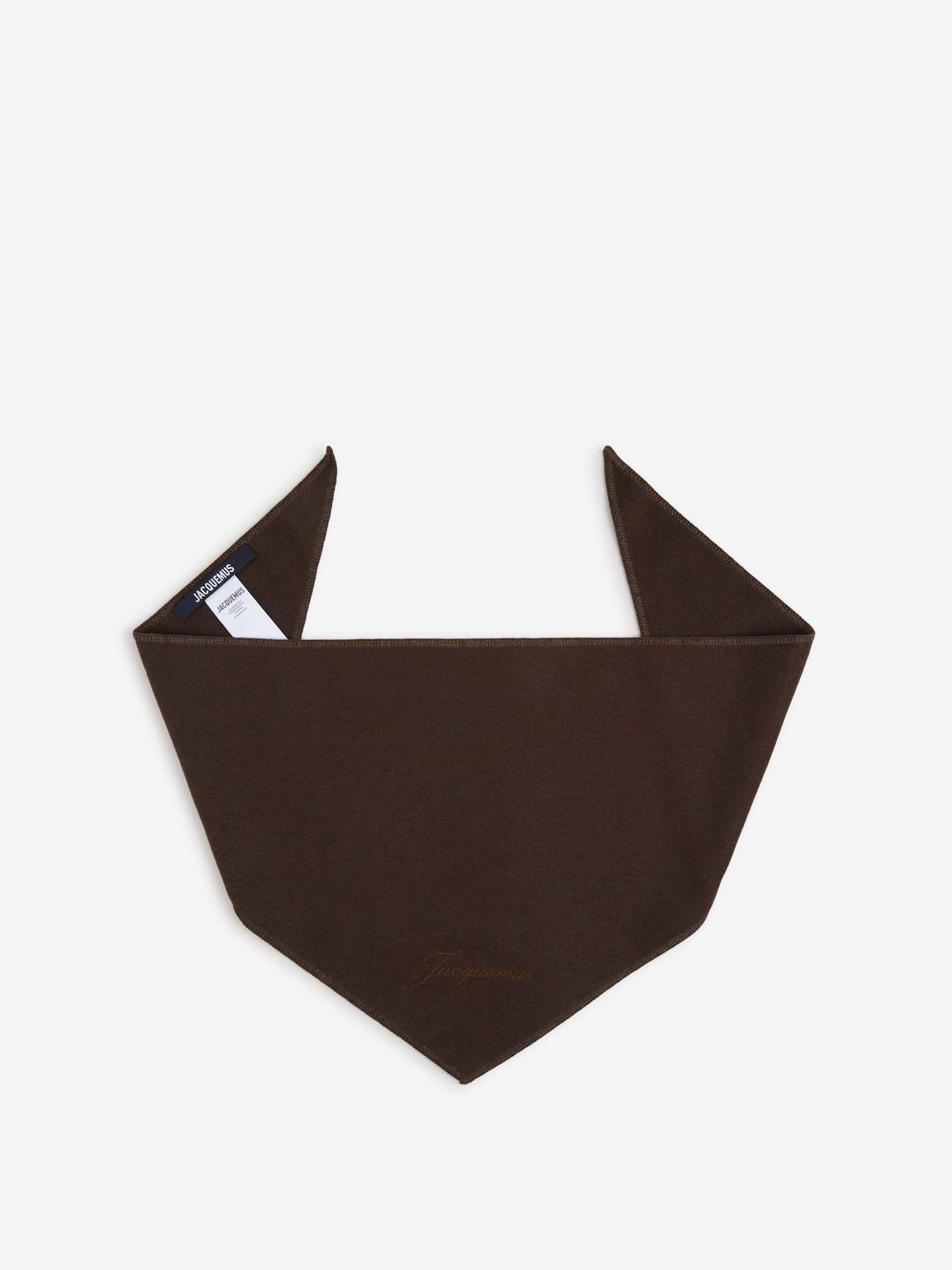 Jacquemus Hombre Barcelona Bandana Cachemiro color Marrón Oscuro sku 630-001473 01 - Foto 1