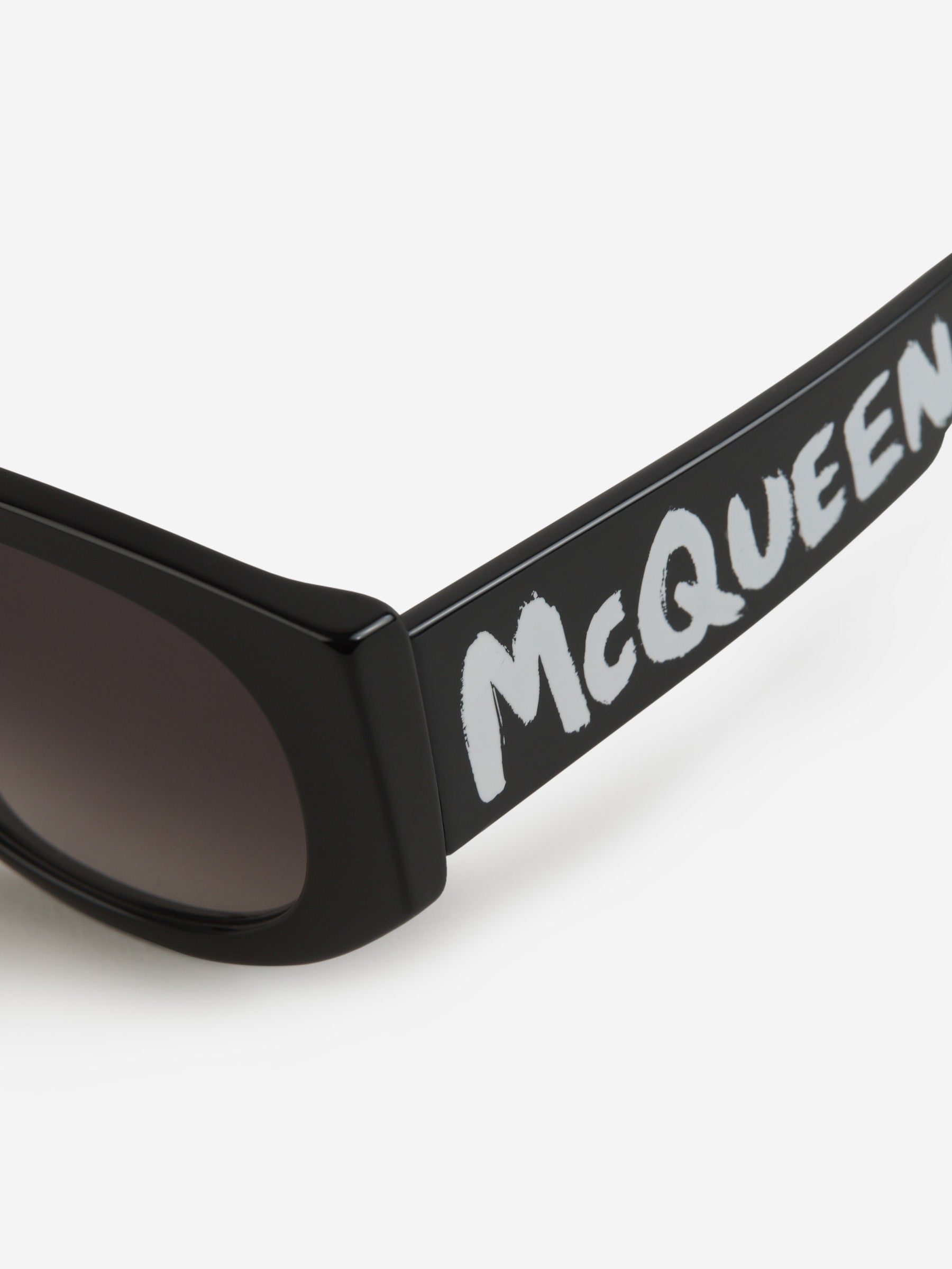 Outlet online McQueen Mujer Gafas de Sol Graffiti color Negro sku 860-000951 01 - Foto 4