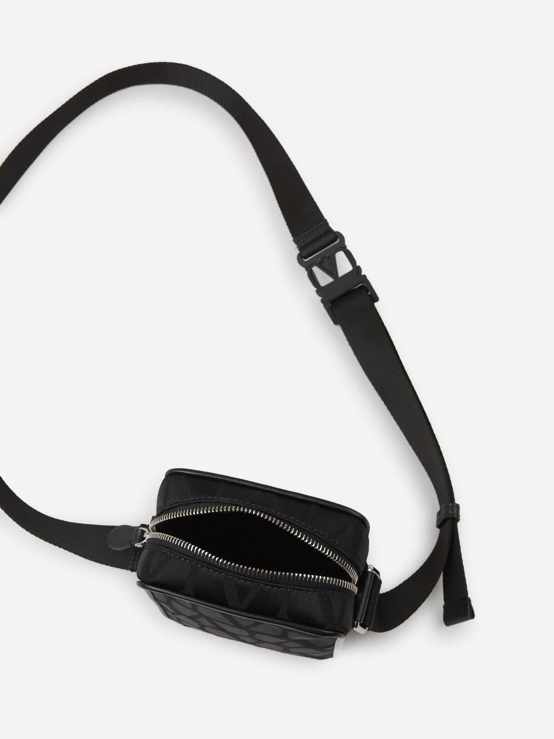 Outlet online Valentino Hombre Bandolera Patrón Iconográfico color Negro sku 692-001987 01 - Foto 4