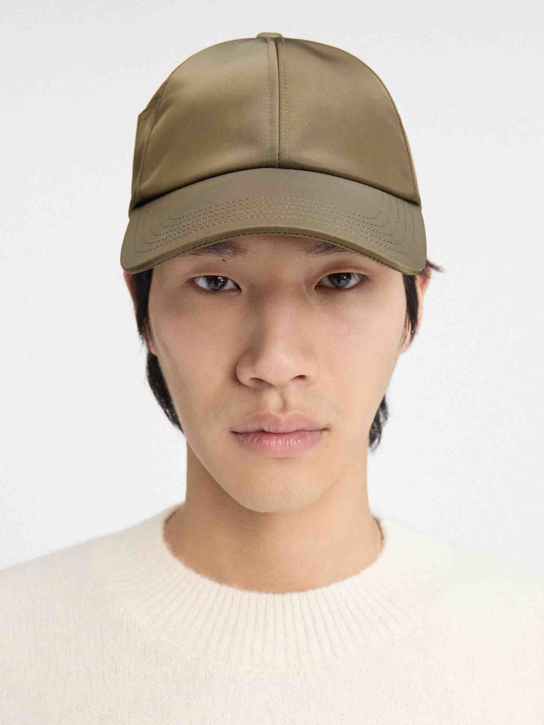 Outlet online Jacquemus Hombre Gorra Ovalie Nailon color Verde Militar sku 695-001734 02 - Foto 2