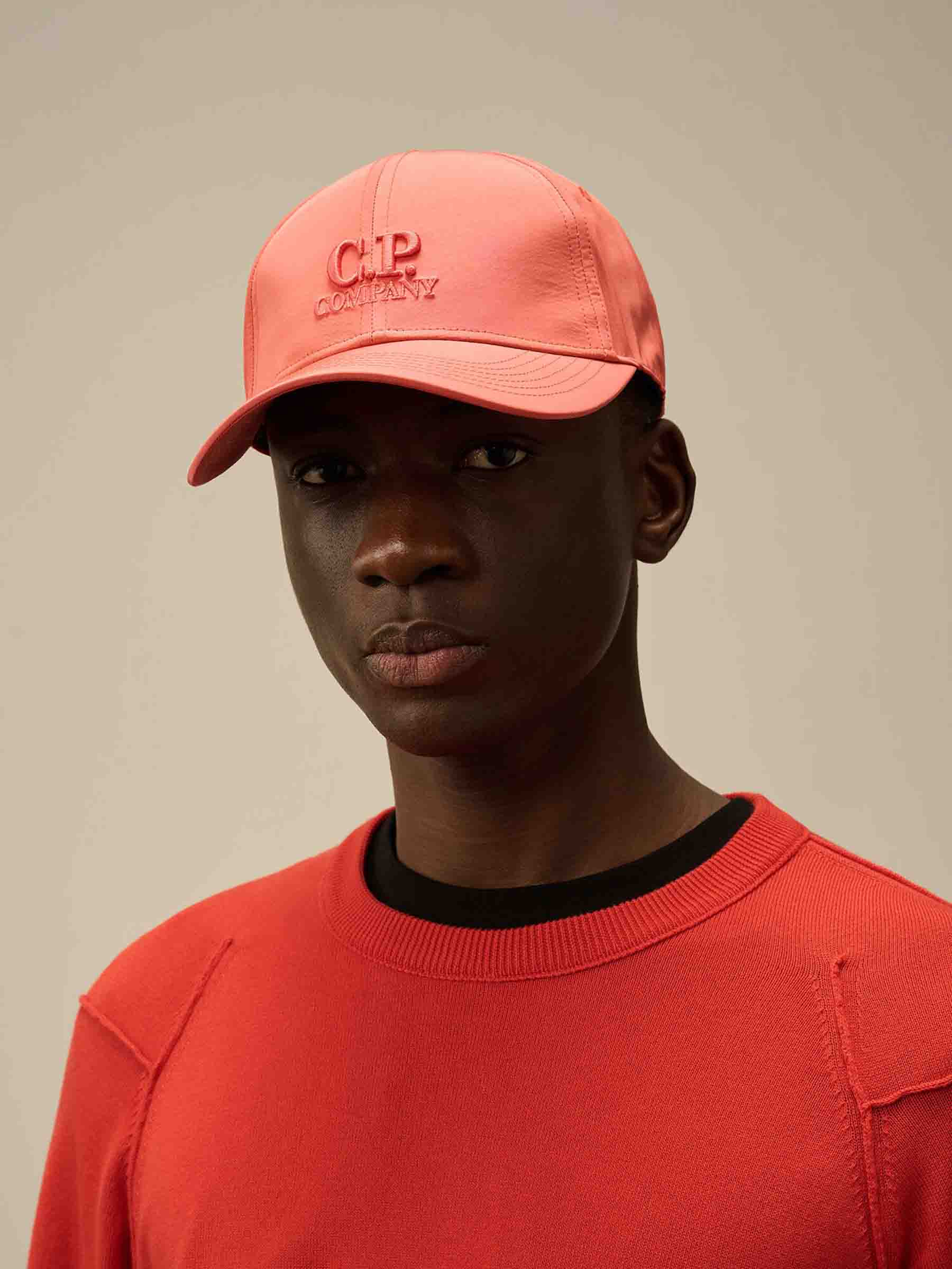 Outlet online C.P. Company Hombre Gorra Gabardina Logo color Naranja sku 695-001797 01 - Foto 2