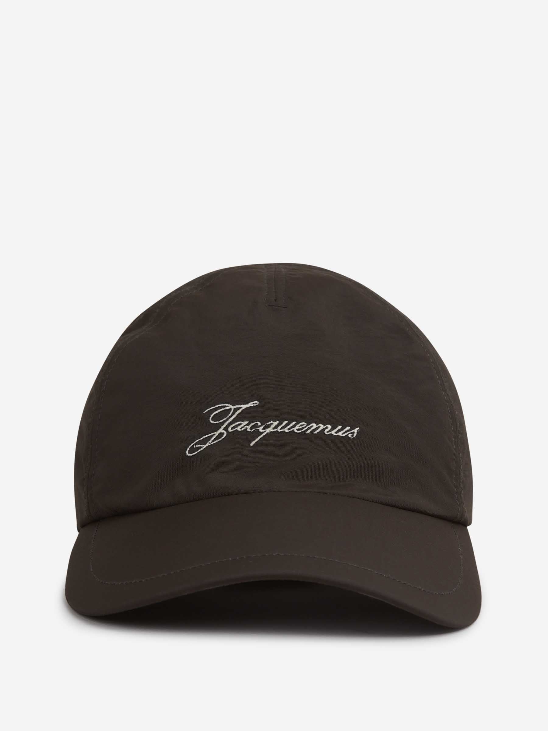 Outlet online Jacquemus Hombre Gorra Baluchon color Marrón Oscuro sku 695-001957 01 - Foto 2