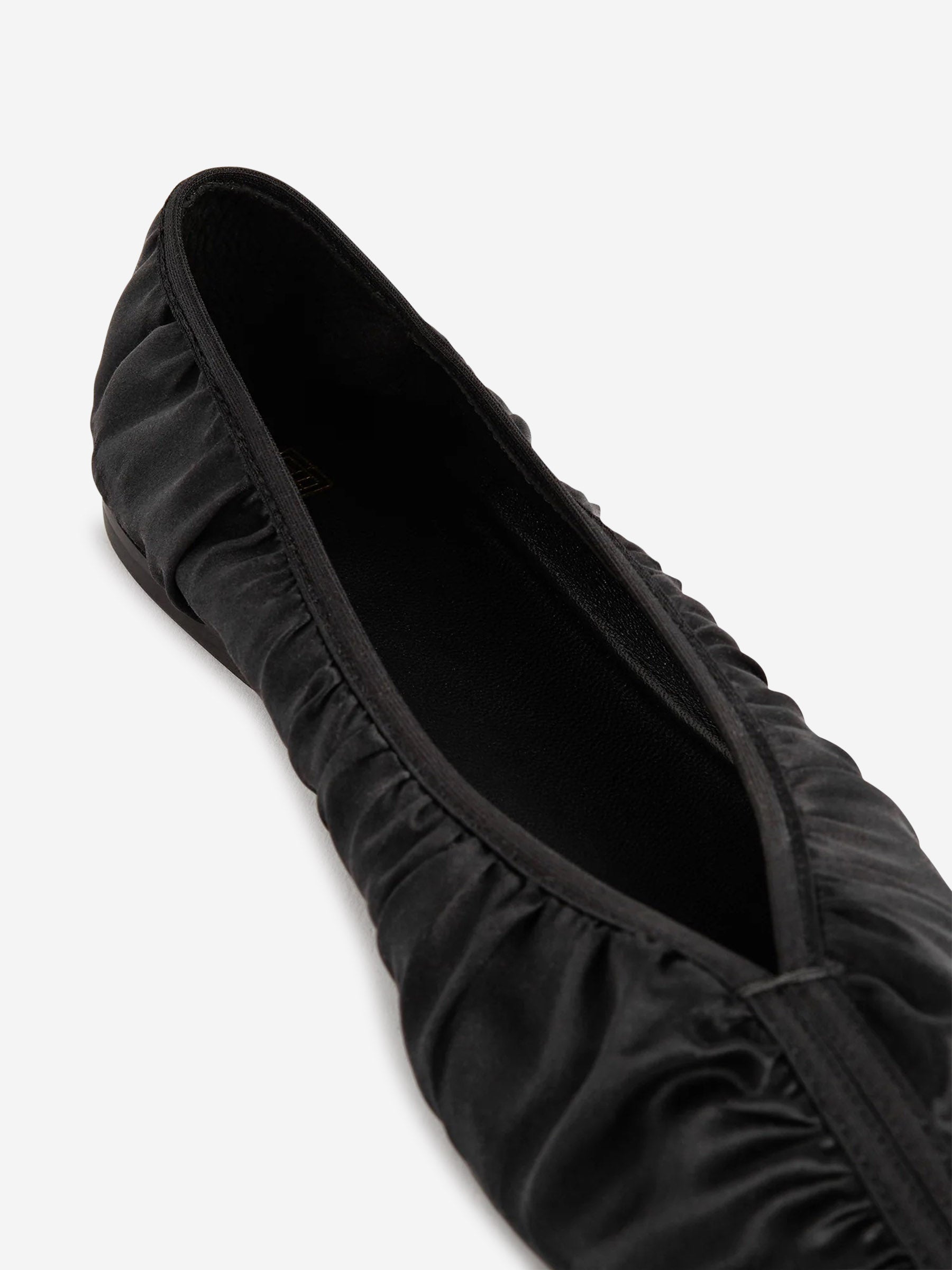 Outlet online TOTEME Mujer Bailarinas The Gathered color Negro sku 800-005349 01 - Foto 3