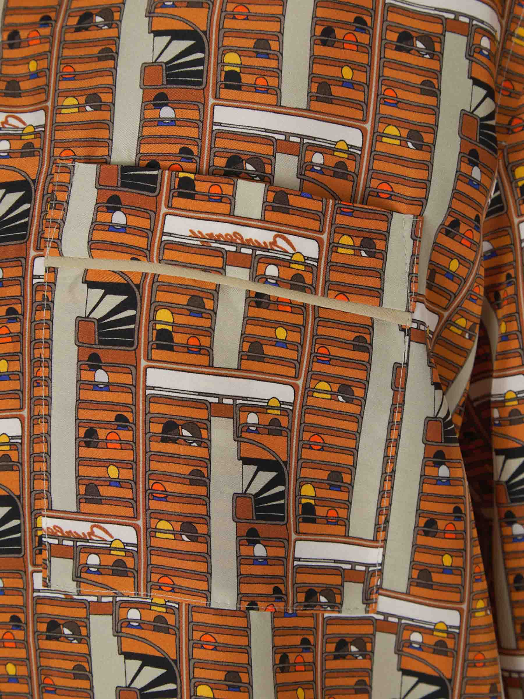 Burberry Mujer Barcelona Camisa Pijama Motivo Autobus color Caramelo sku 701-002102 01 - Foto 4