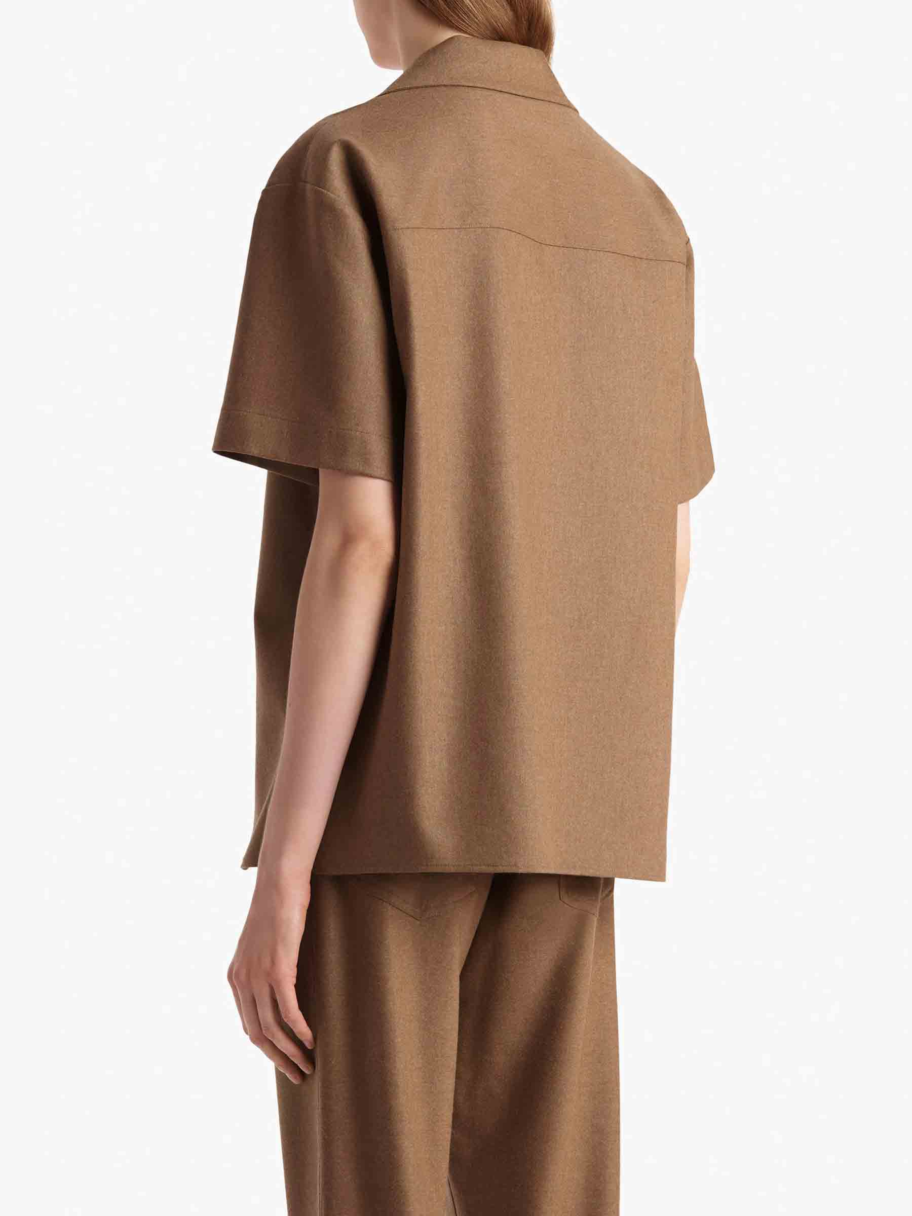 Outlet online Khaite Mujer Camisa Riordan color Camel sku 701-002296 01 - Foto 3
