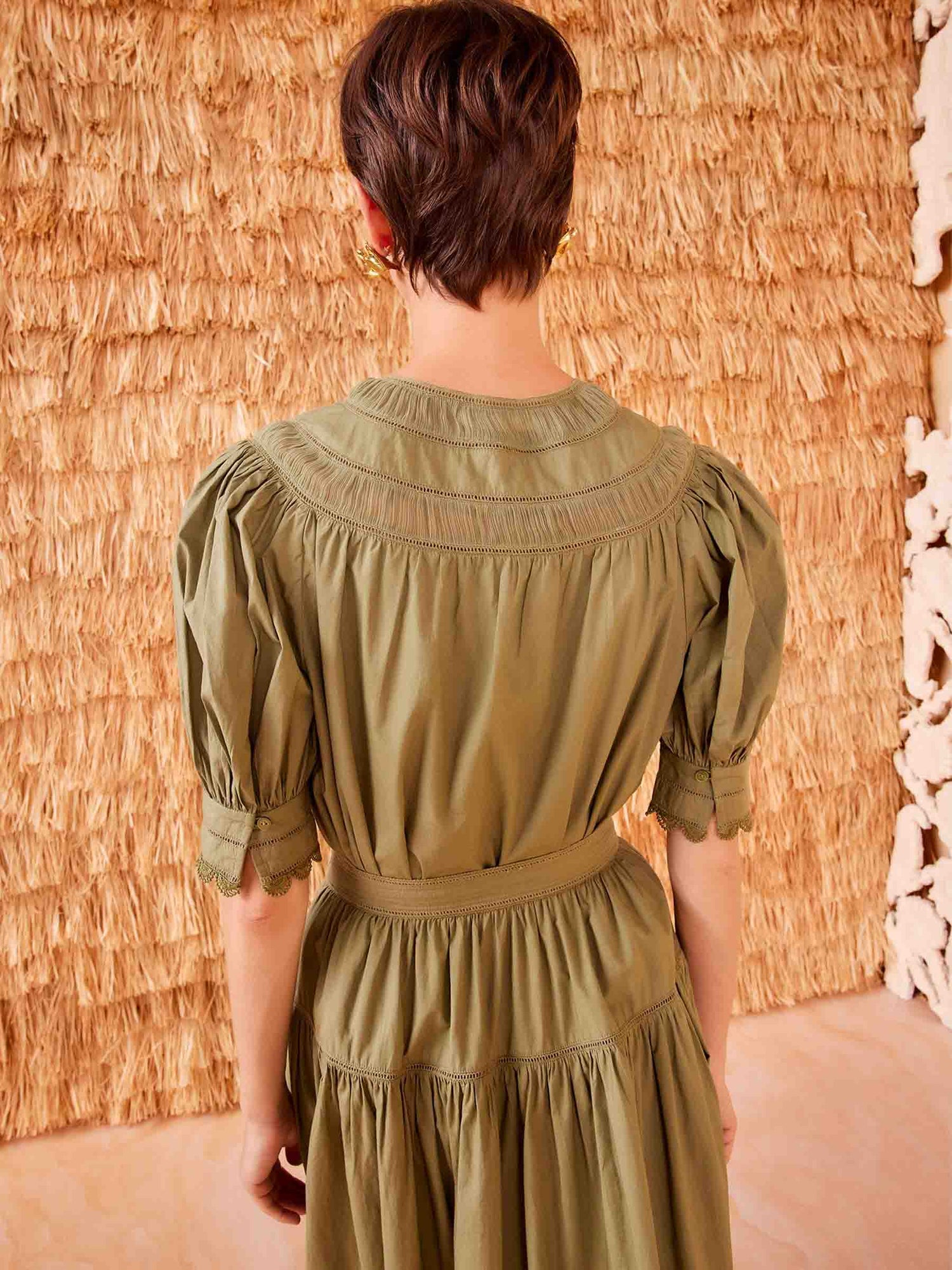 Ulla Johnson Mujer Barcelona Top Holgado Dylan color Verde Militar sku 703-002330 01 - Foto 2