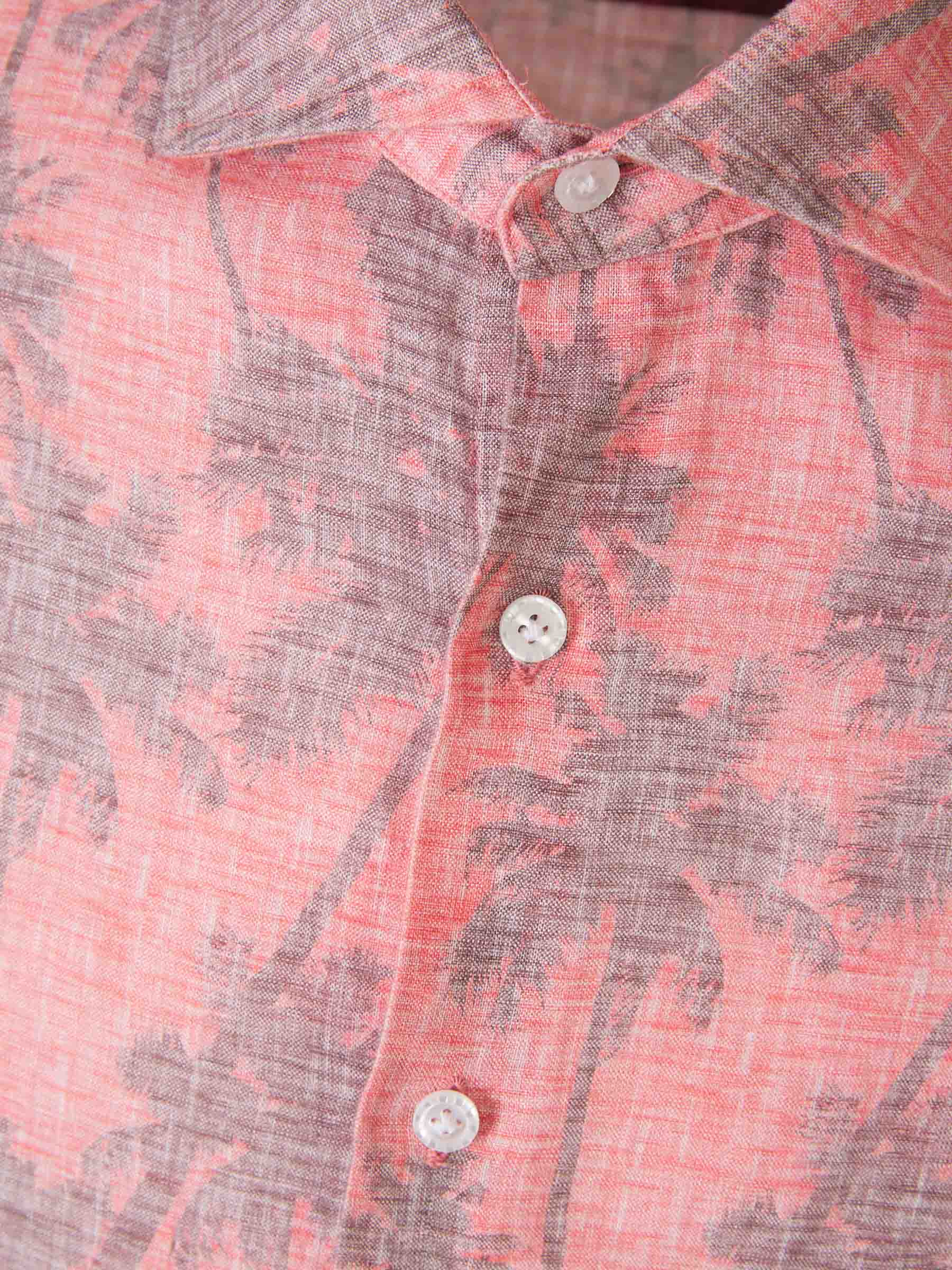 Outlet online Santa Eulalia Hombre Camisa Motivo Palmeras color Coral sku 531-006255 01 - Foto 3
