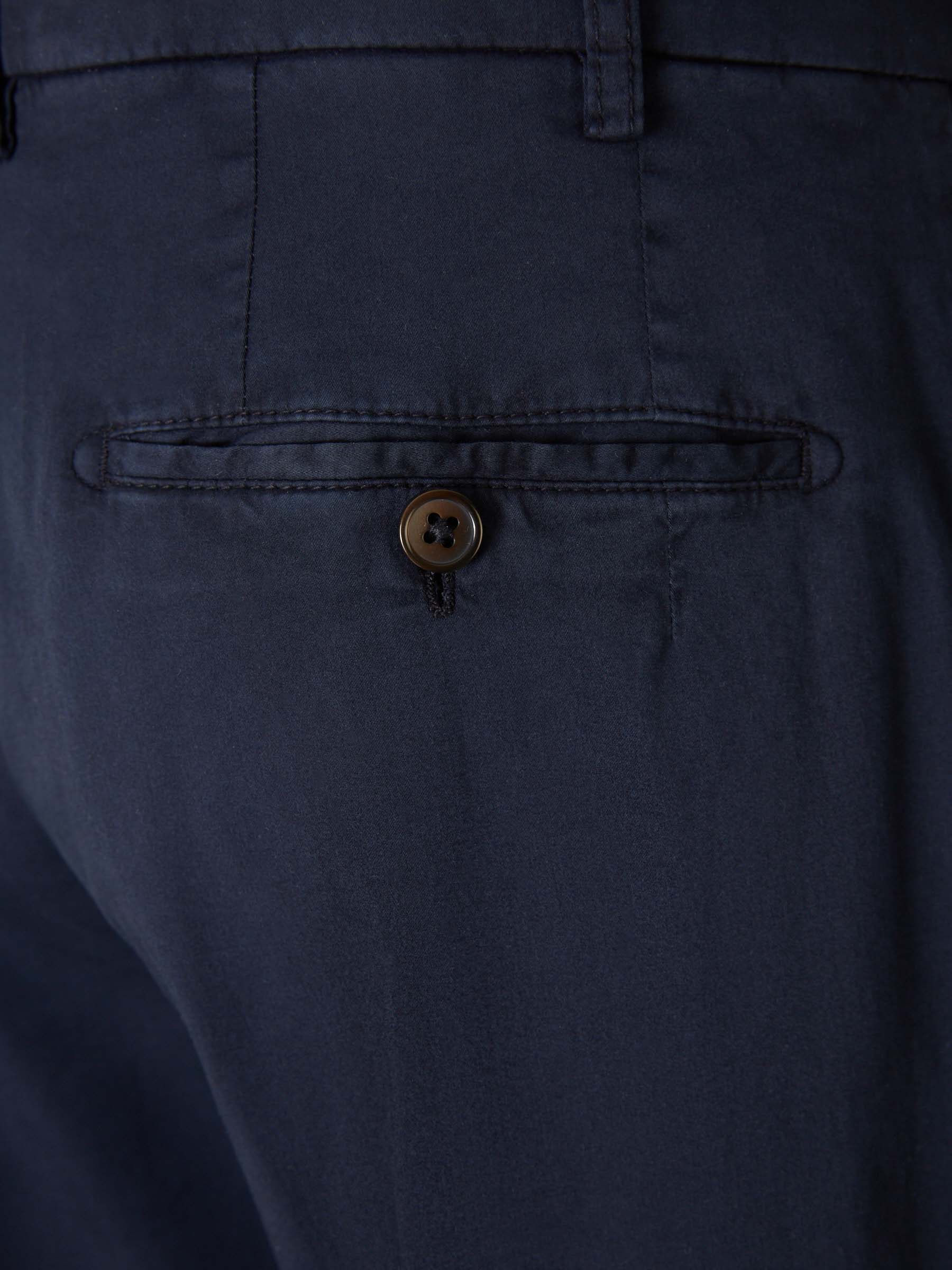 Outlet online Santa Eulalia Hombre Pantalones Chino Algodón color Azul Marino sku 521-003031 03 - Foto 4