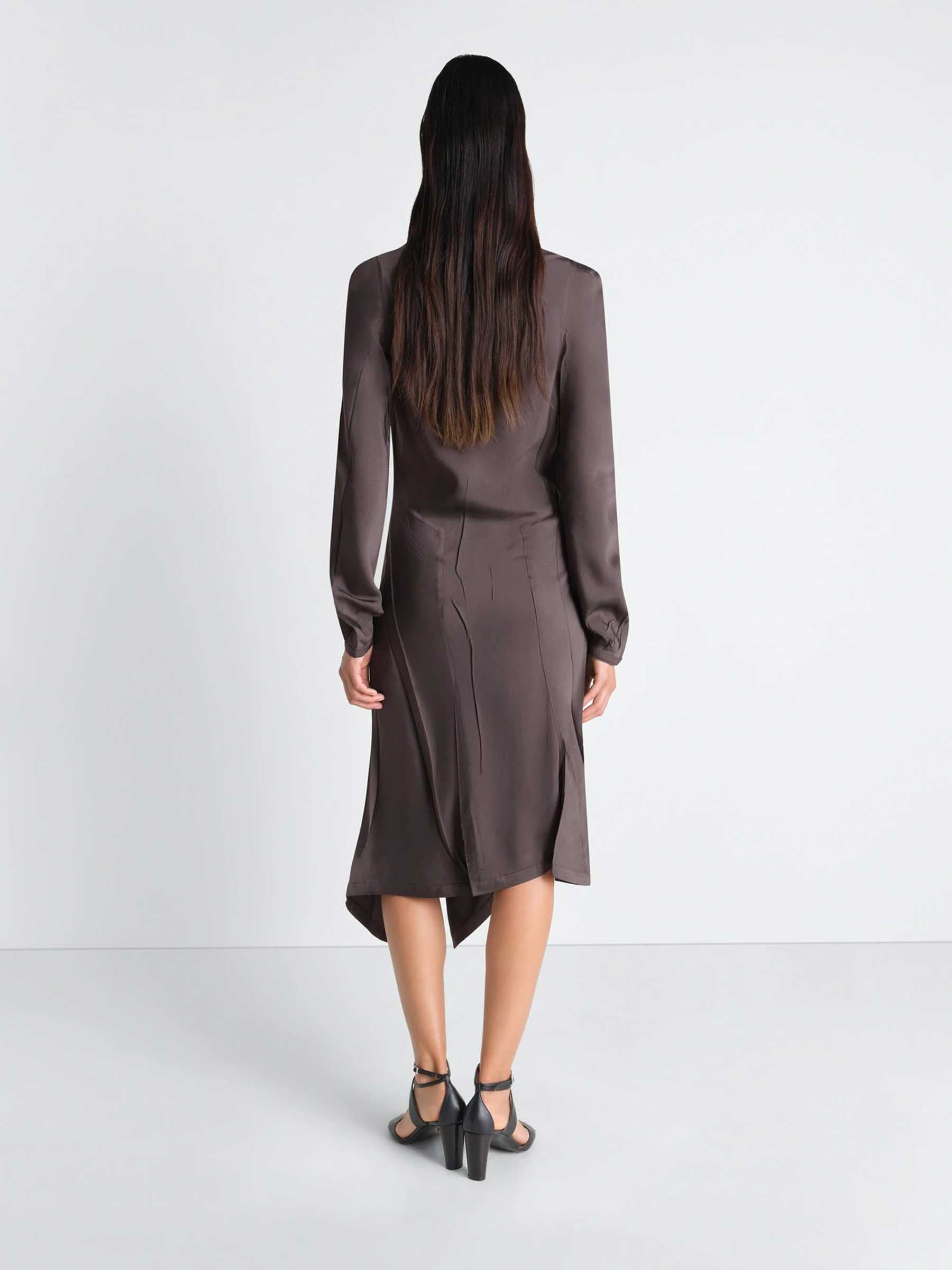 Outlet online Lemaire Mujer Vestido Midi Pliegues color Marrón Oscuro sku 731-006150 01 - Foto 3