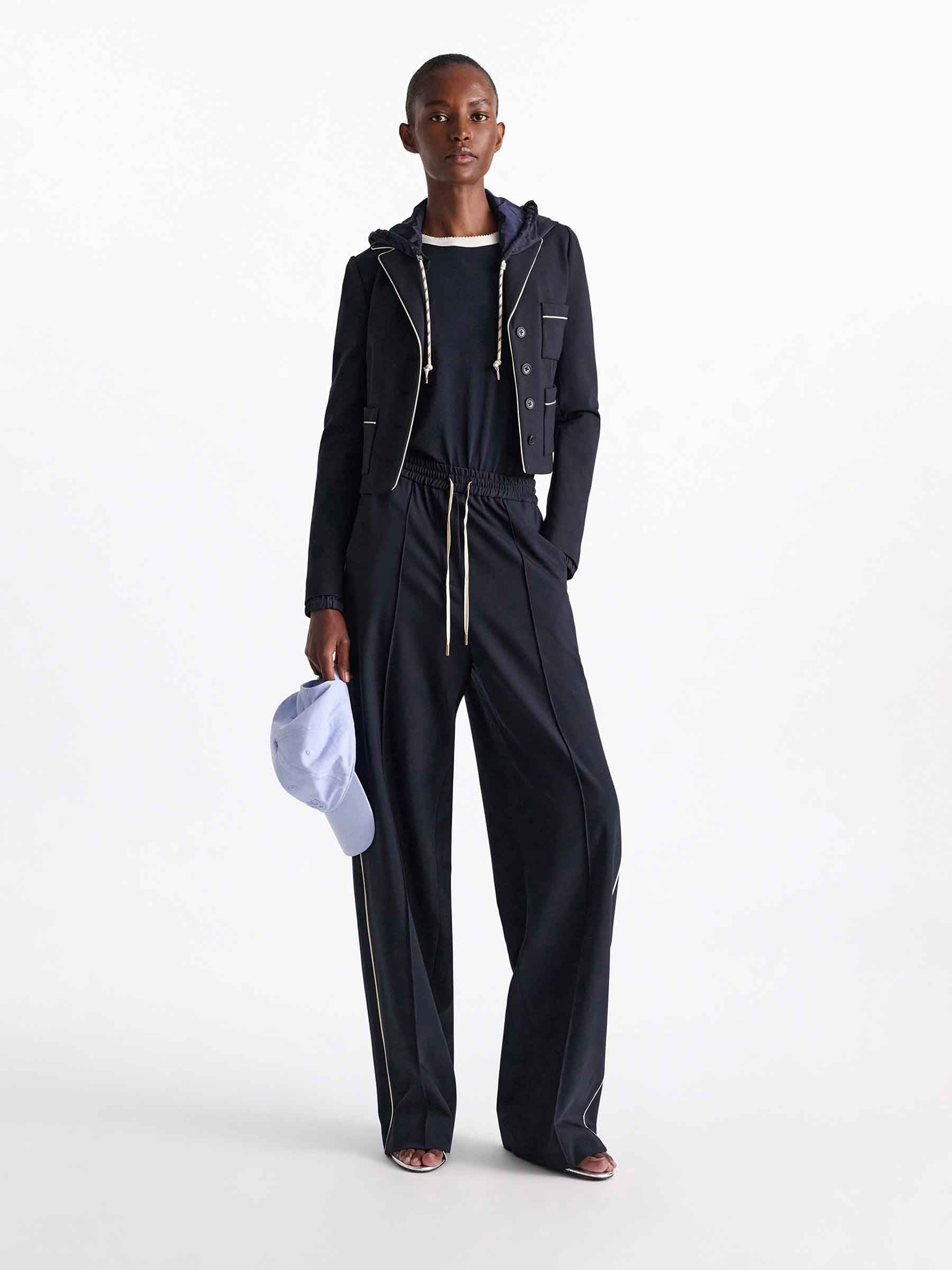 Outlet online Dorothee Schumacher Mujer Blazer Cropped color Azul Noche sku 741-002341 01 - Foto 2