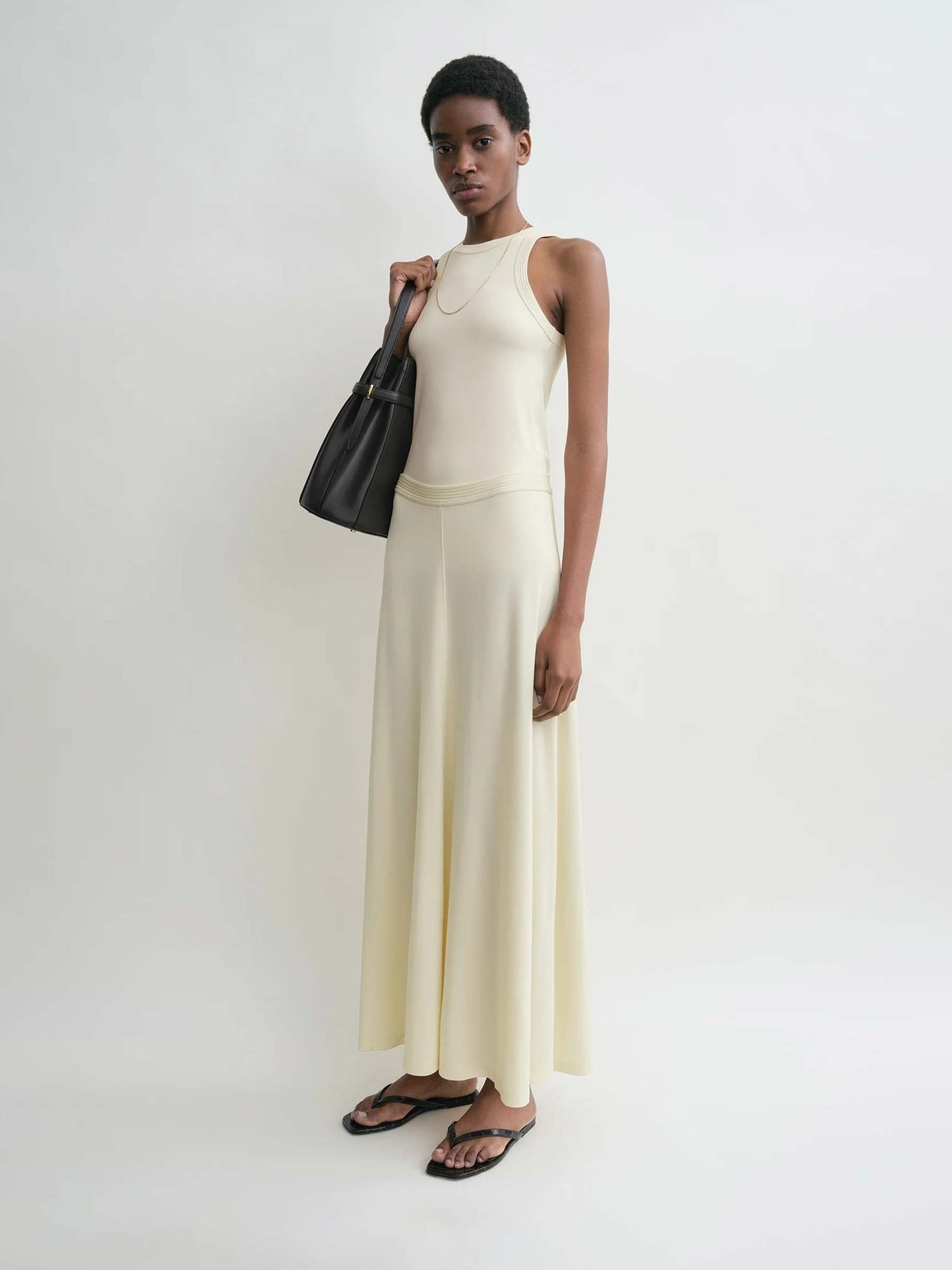 TOTEME Mujer Barcelona Falda Midi Punto color Marfil sku 750-001613 01 - Foto 3