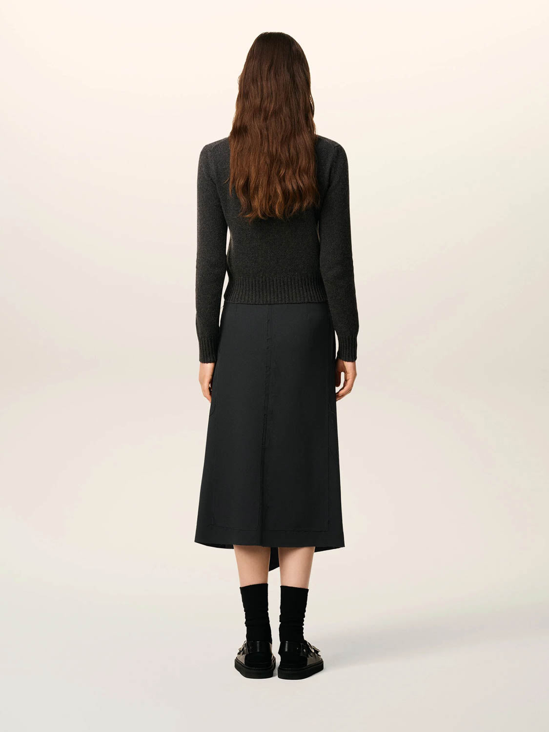 Outlet online Ami Paris Mujer Falda Asimétrica Lana color Negro sku 750-001690 01 - Foto 3