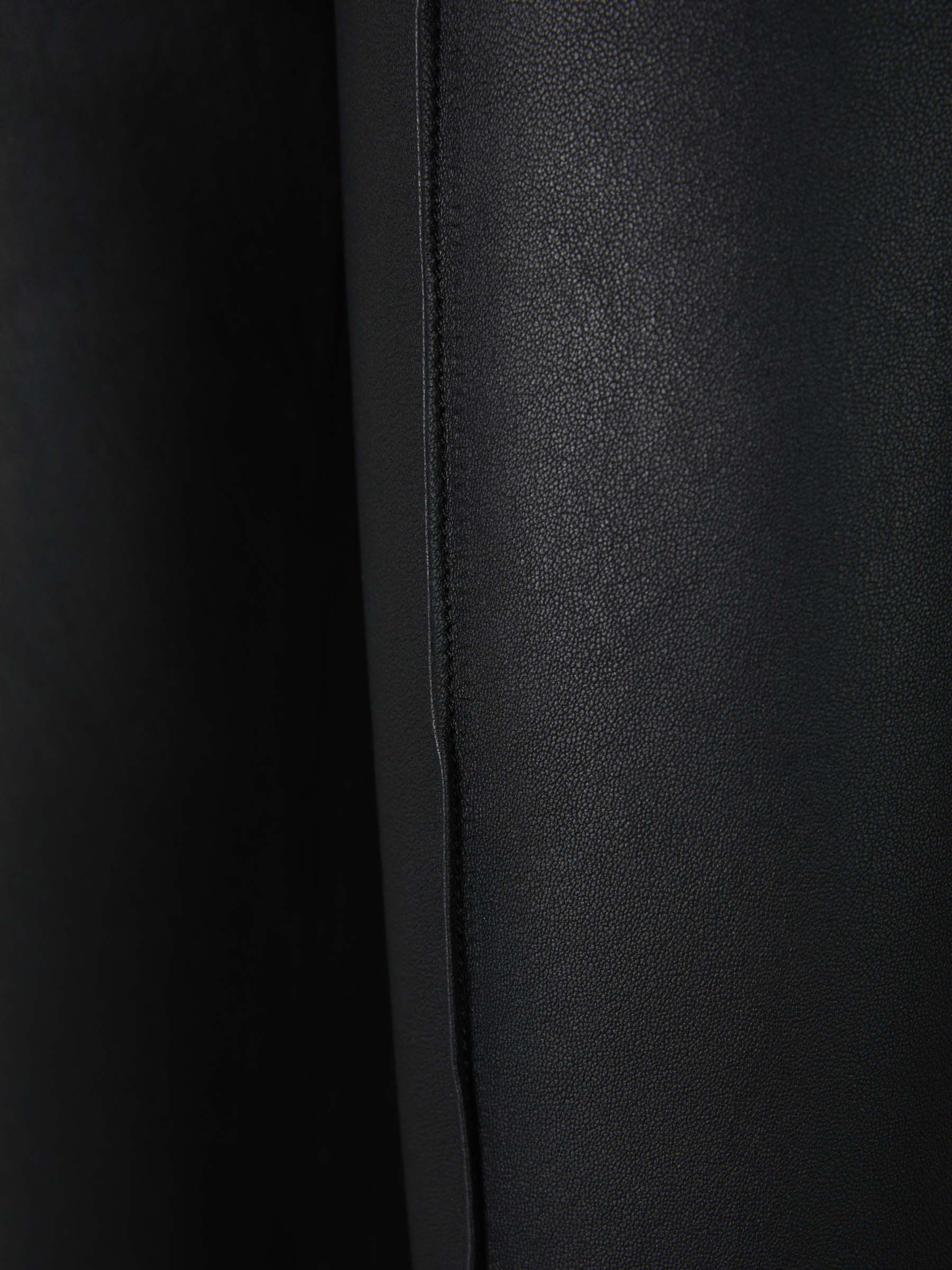 Outlet online Remain Birger Christensen Mujer Pantalones Acampanados Piel color Negro sku 761-003044 01 - Foto 3