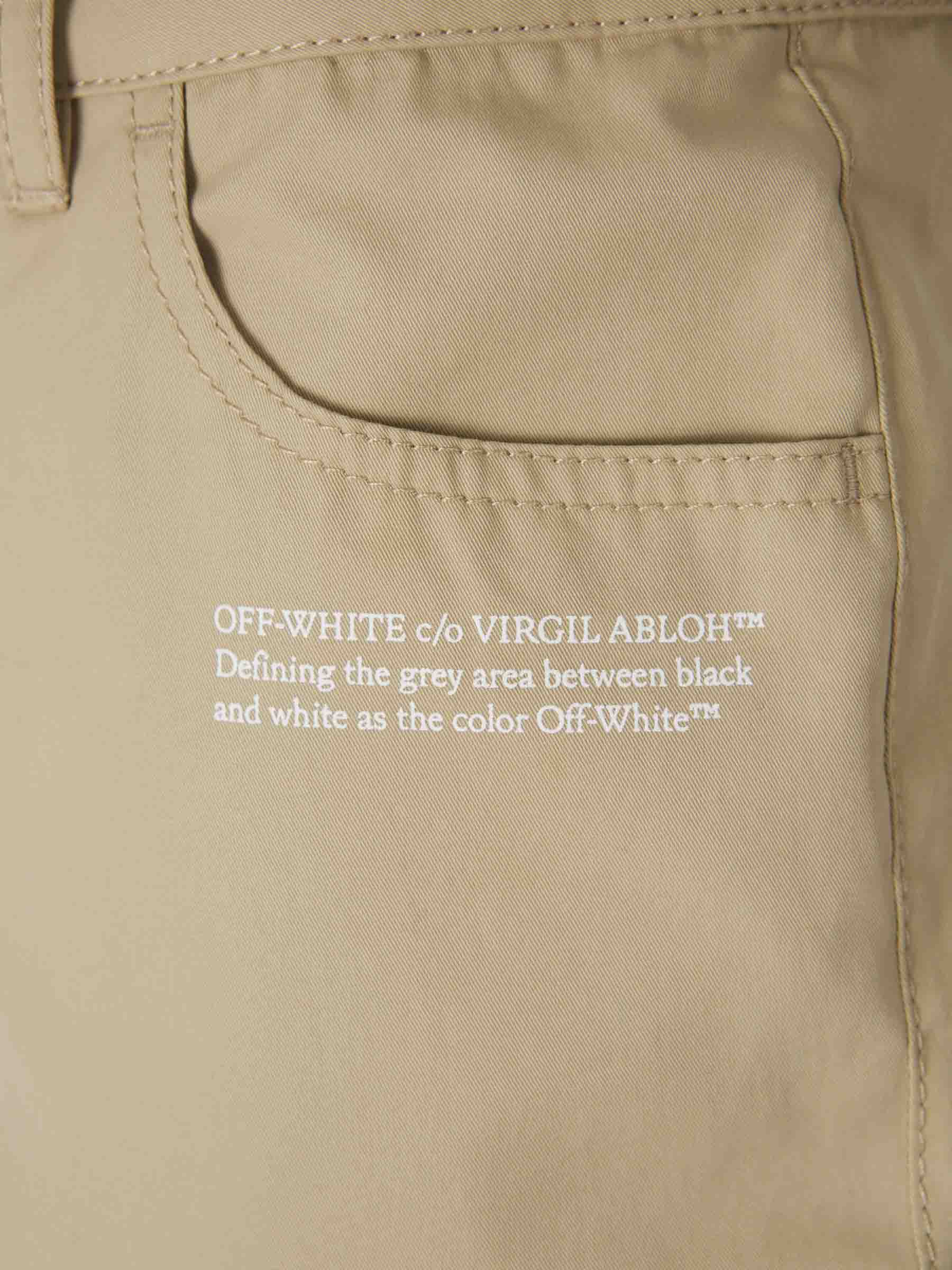 Off-White Mujer Barcelona Pantalones Chinos Algodón color Crema sku 761-003675 01 - Foto 3