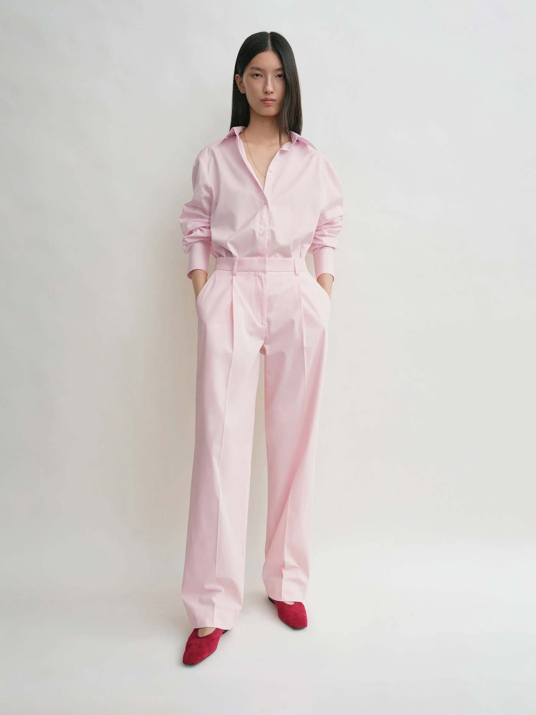 Outlet online TOTEME Mujer Pantalones Rectos Pinzas color Rosa Palo sku 761-003770 01 - Foto 2