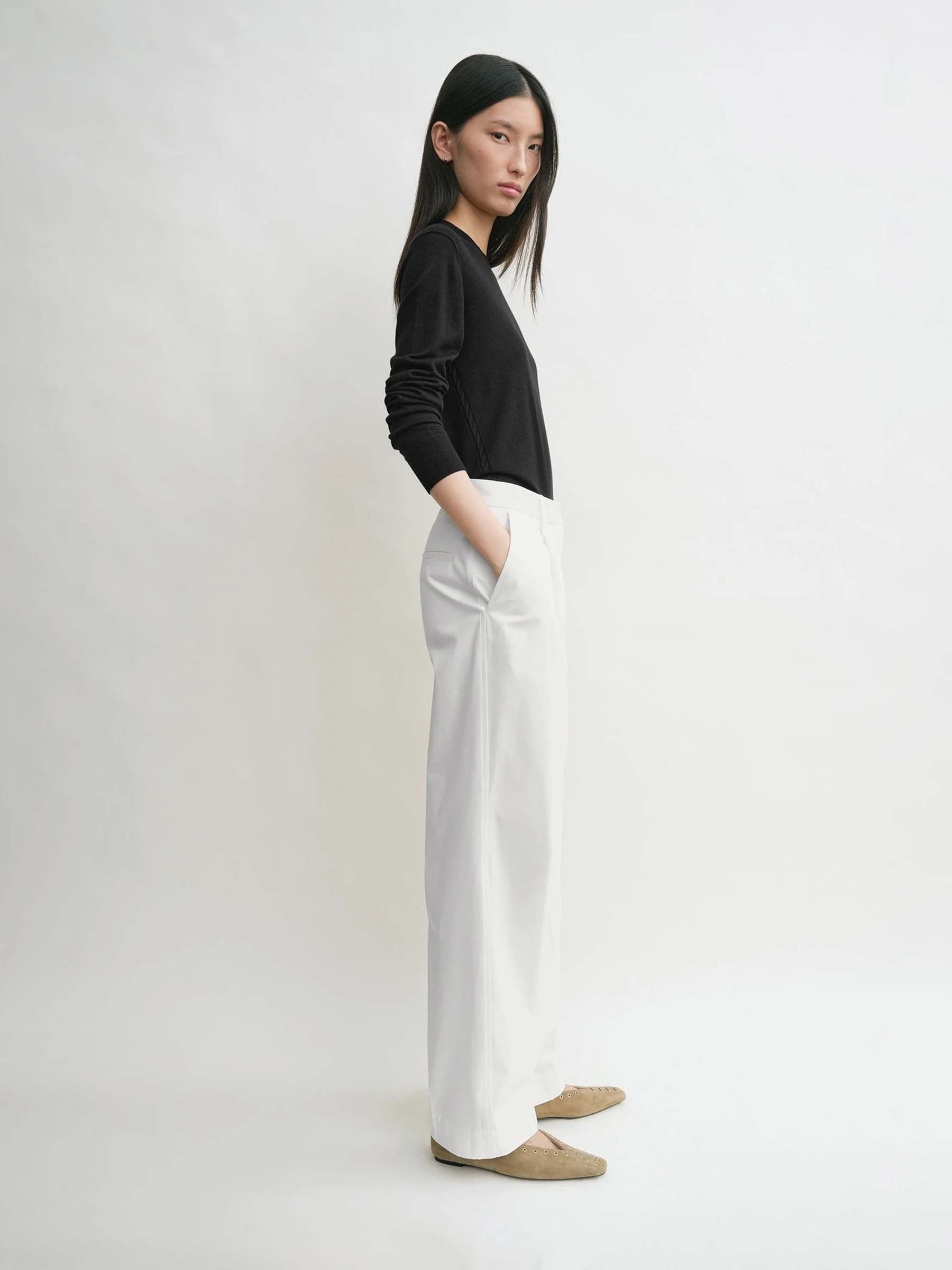 Outlet online TOTEME Mujer Pantalones Rectos Pinzas color Blanco sku 761-003770 02 - Foto 3