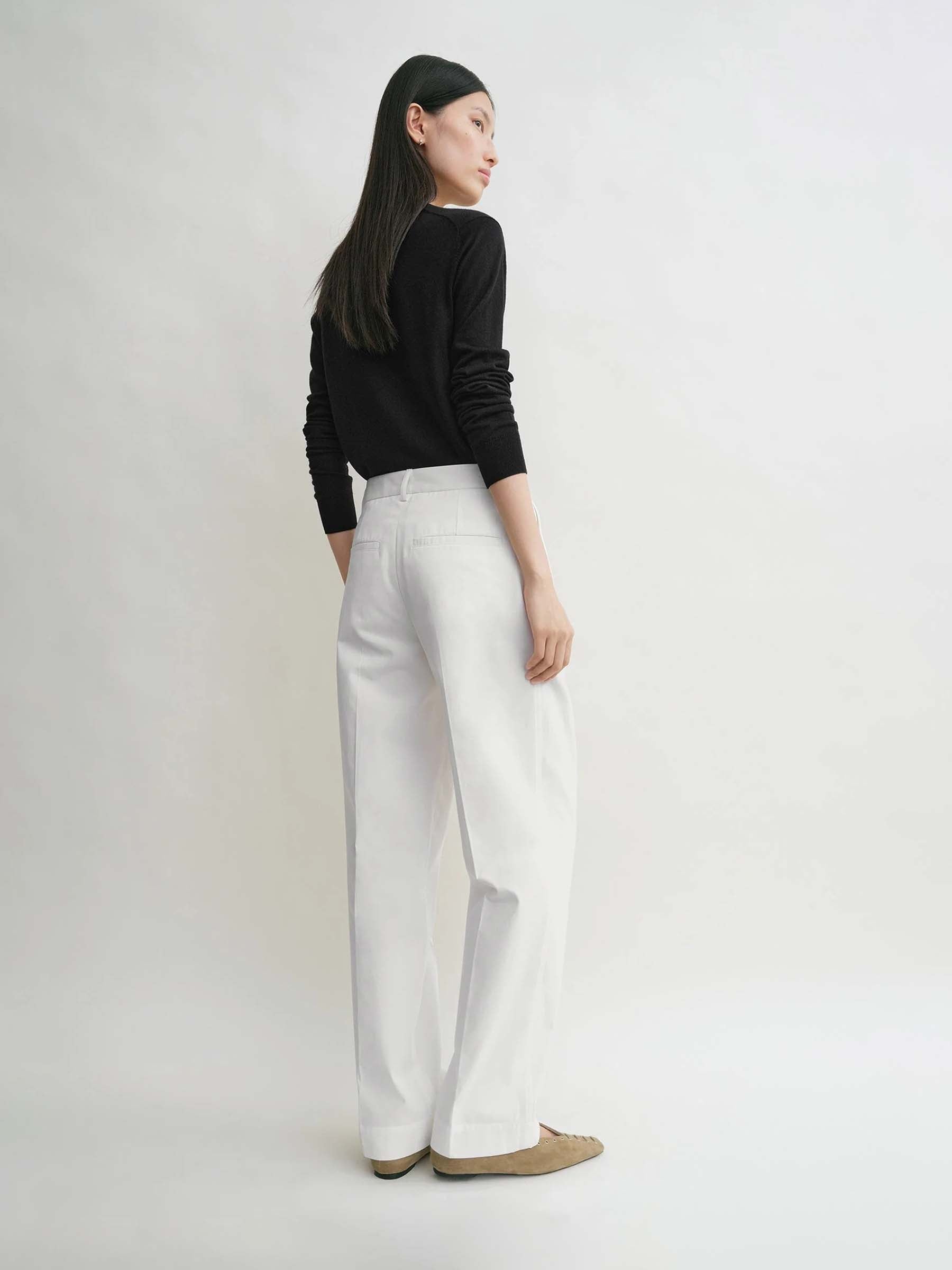 Outlet online TOTEME Mujer Pantalones Rectos Pinzas color Blanco sku 761-003770 02 - Foto 4
