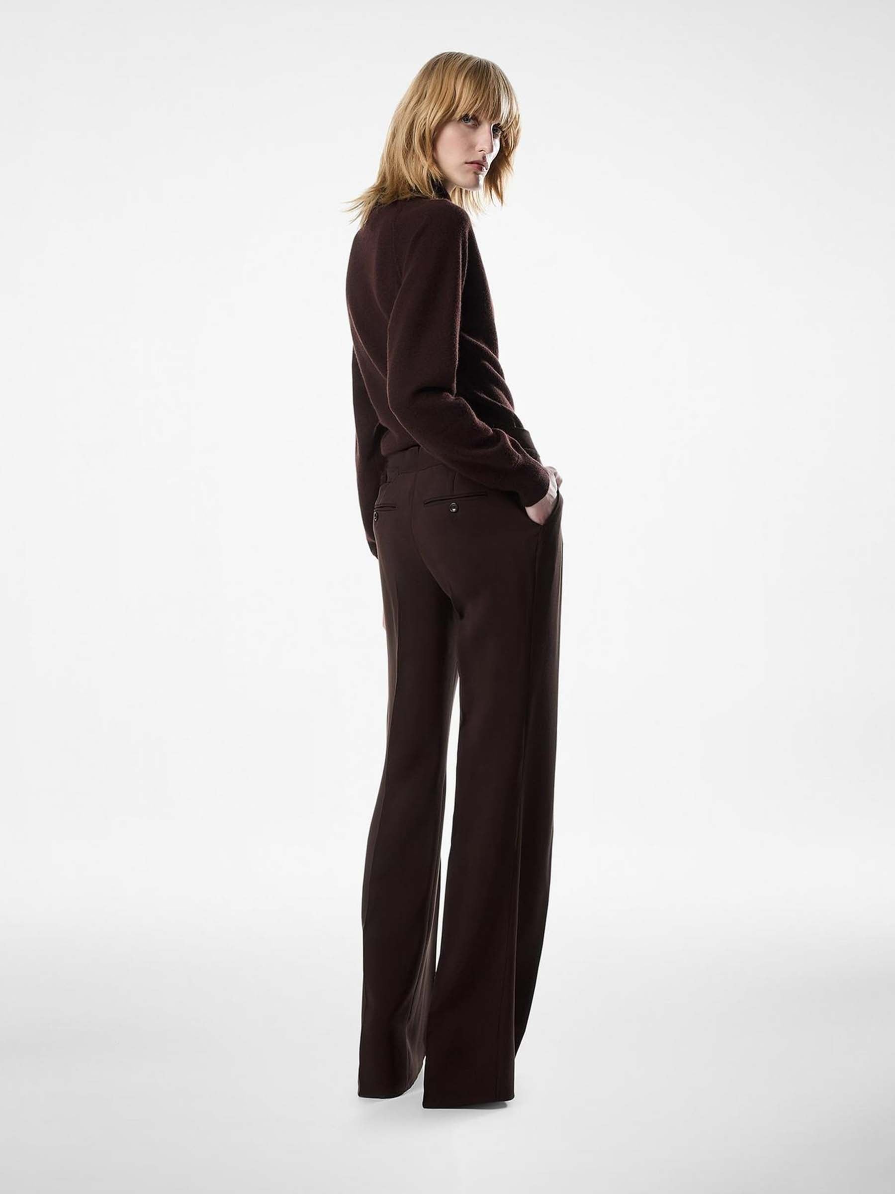 Outlet online Tom Ford Mujer Pantalones Anchos Doble Pinza color Marrón Oscuro sku 761-003895 01 - Foto 3