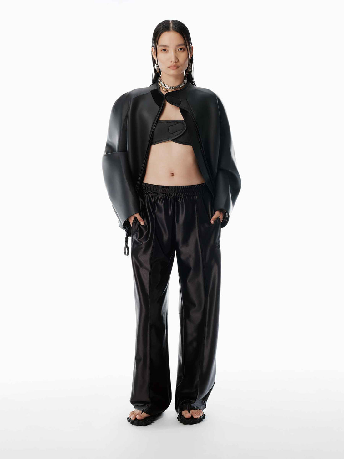 Outlet online Alexander Wang Mujer Joggers Satén color Negro sku 761-003901 01 - Foto 2