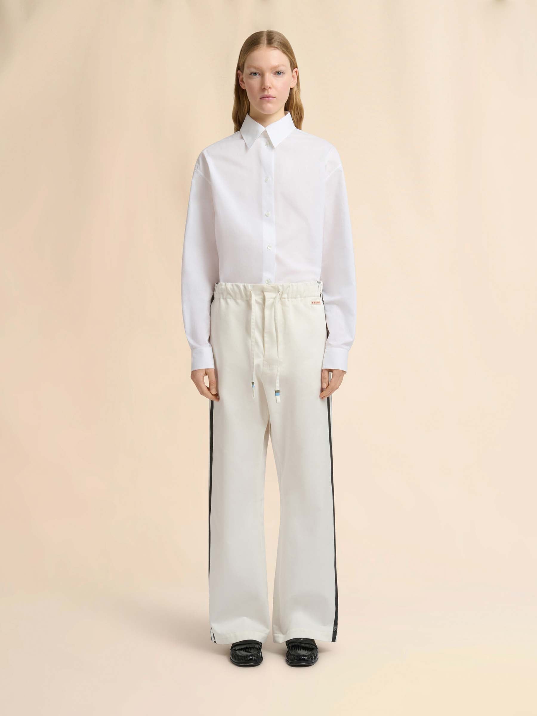 Marni Mujer Barcelona Pantalones Rectos Anchos color Marfil sku 761-004119 01 - Foto 2