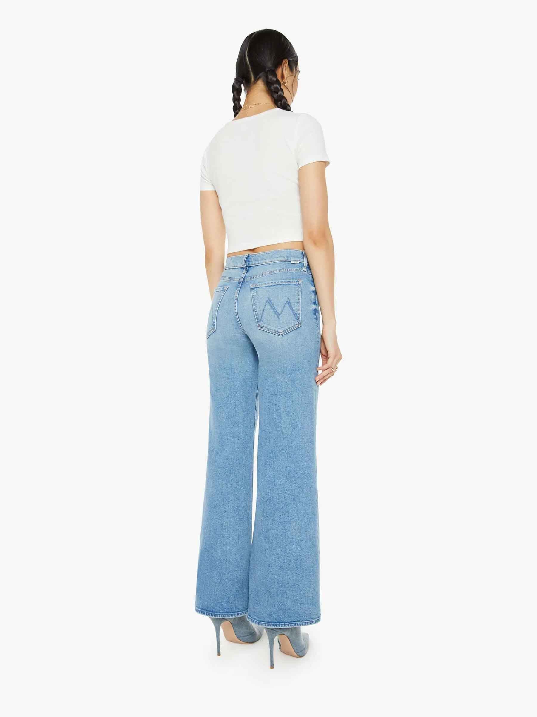 Mother Mujer Barcelona Jeans Flare Twister Skimp color Azul Denim Claro sku 763-001656 01 - Foto 3