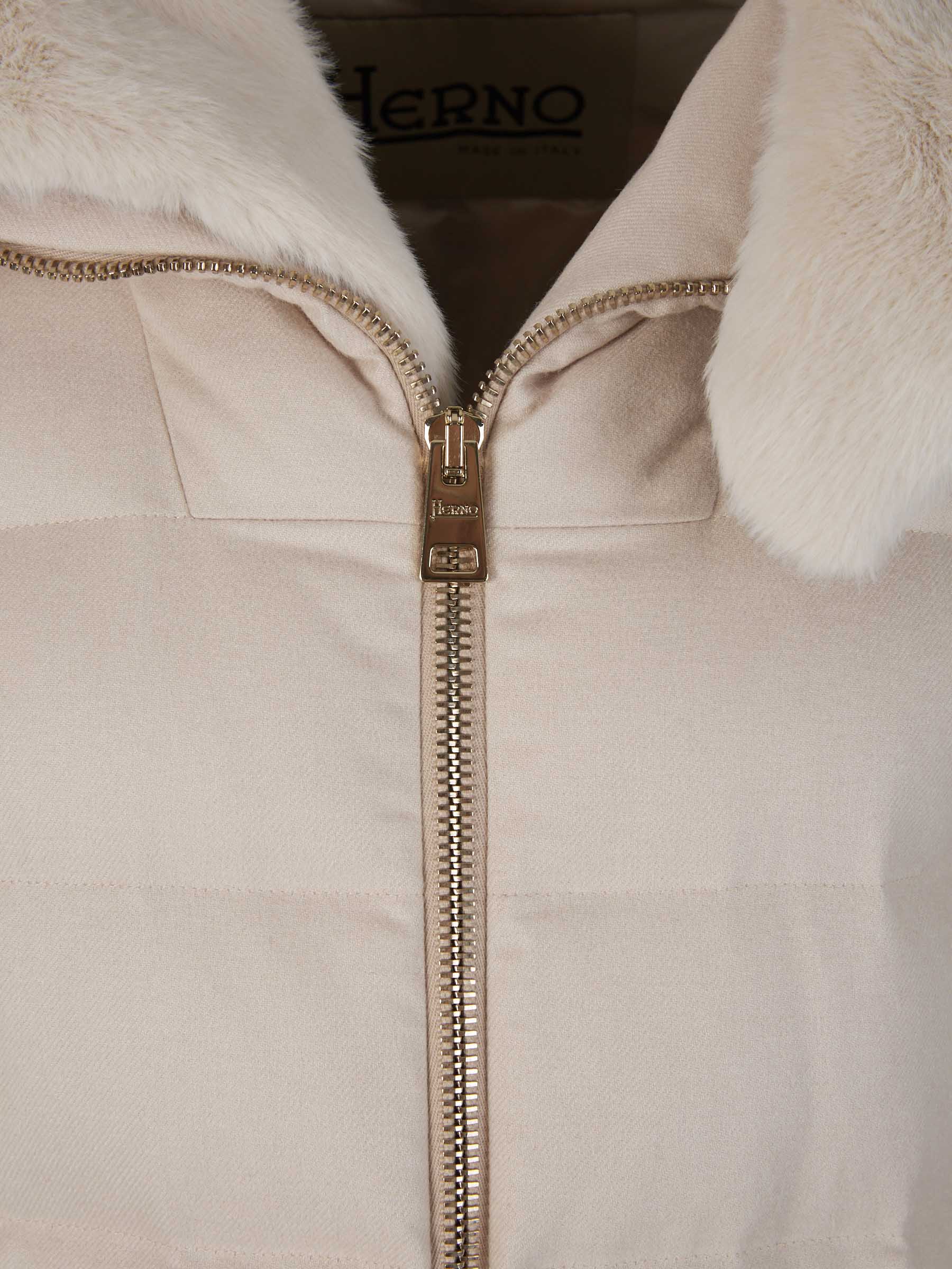 Outlet online Herno Mujer Chaquetón Acolchado Faux Fur color Crema sku 774-000488 01 - Foto 5