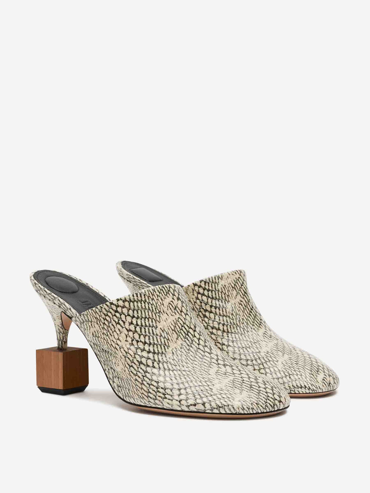 Jacquemus Mujer Barcelona Mules Tacón Bisou color Serpiente sku 800-005479 00 - Foto 2