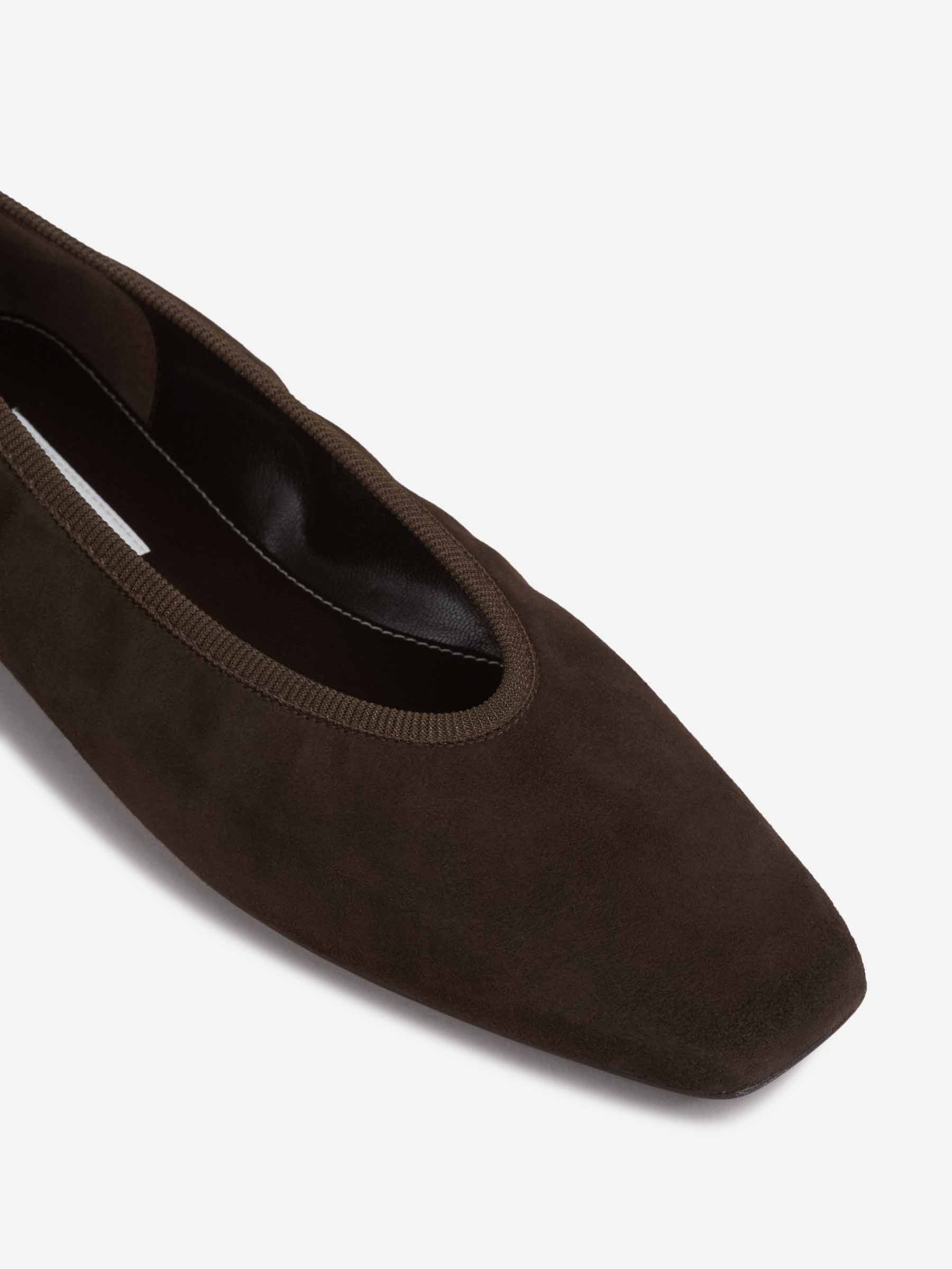 Outlet online TOTEME Mujer Bailarinas Minimalistas Ante color Marrón Oscuro sku 802-000012 01 - Foto 5