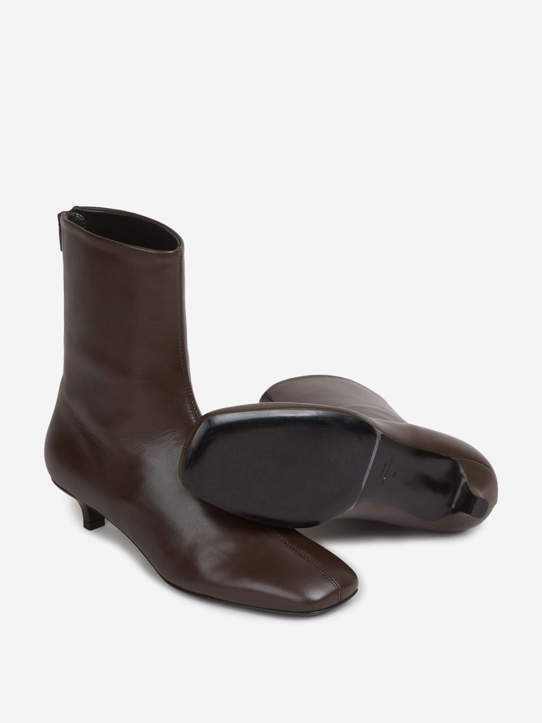 Outlet online TOTEME Mujer Botines Napa color Marrón Oscuro sku 805-000831 01 - Foto 4