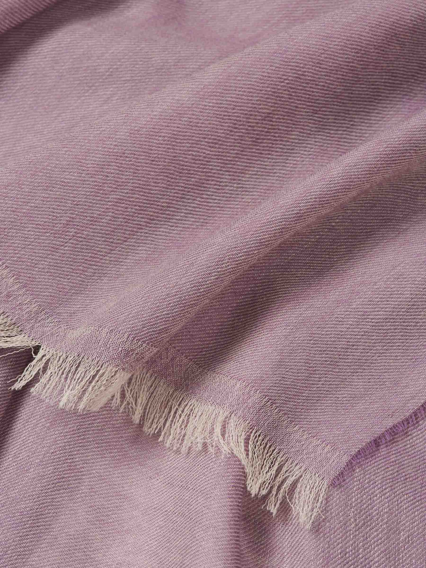 Santa Eulalia Bufanda Lisa Cachemira color Lavanda sku 630-001443 01 - Foto 3