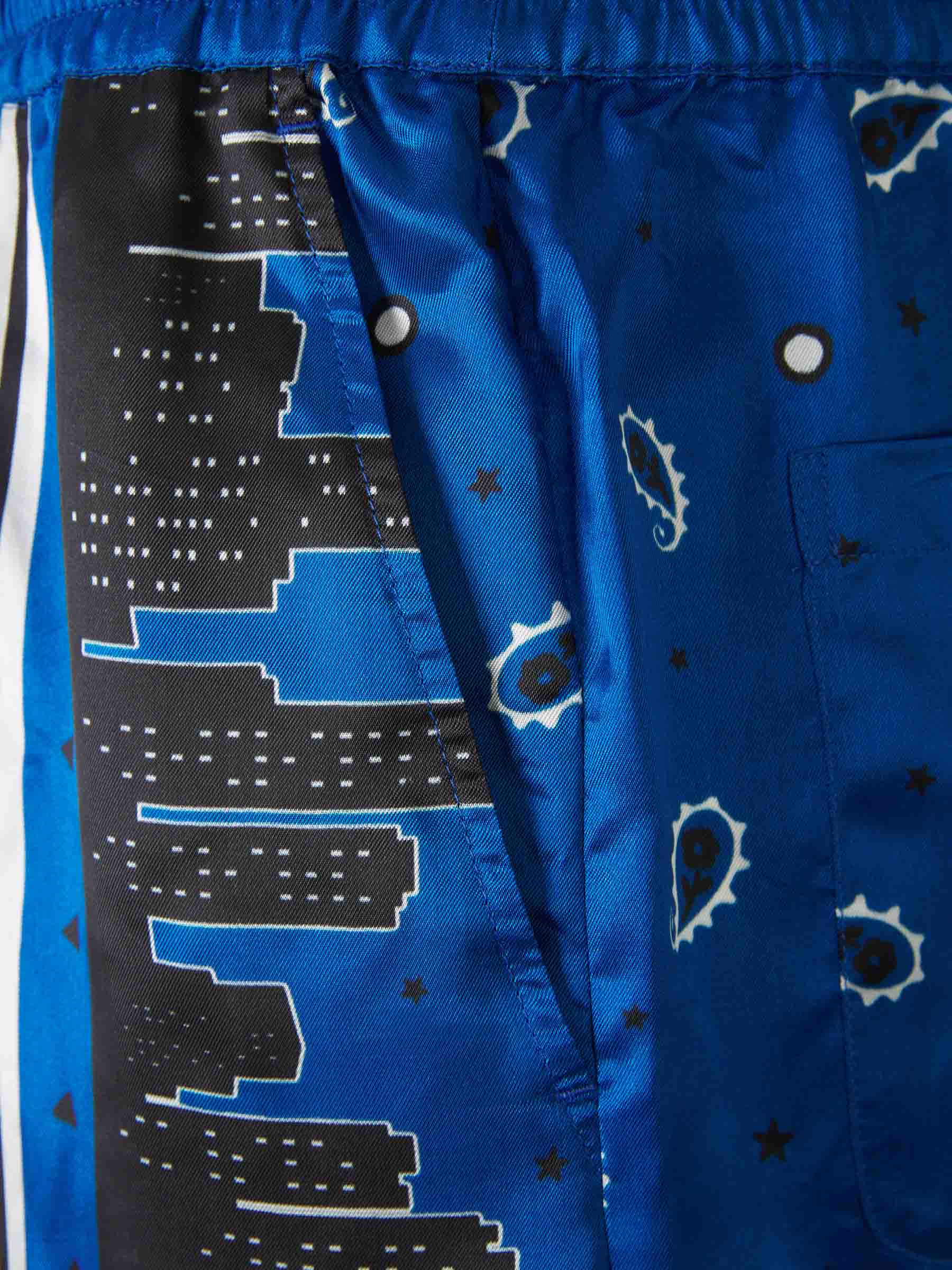 Outlet online Off-White Hombre Bermuda Estampada Bandana color Azul Marino sku 523-000884 01 - Foto 4
