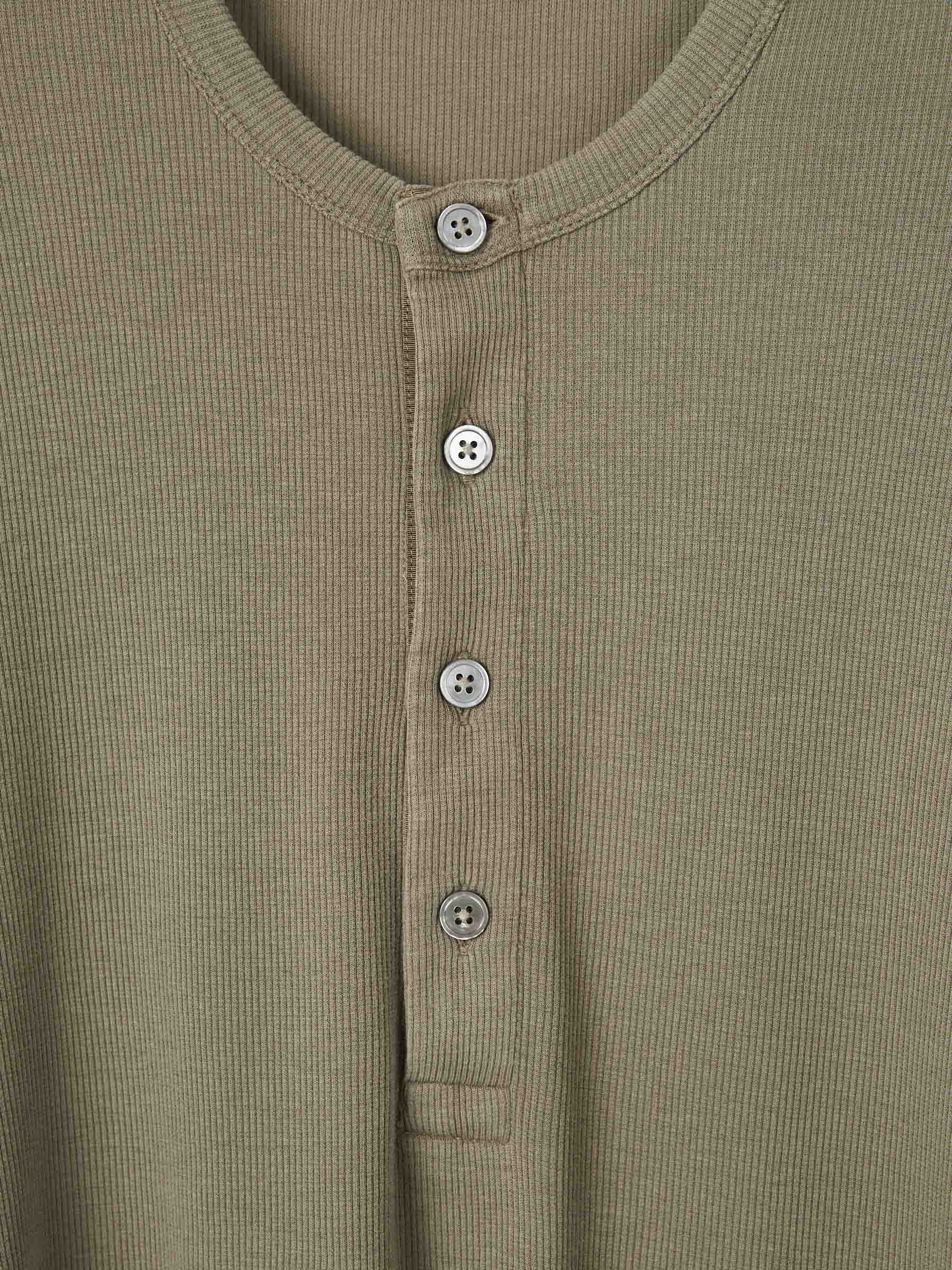 Tom Ford Camiseta Acanalada Lyocell color Verde Militar sku 553-003769 01 - Foto 7