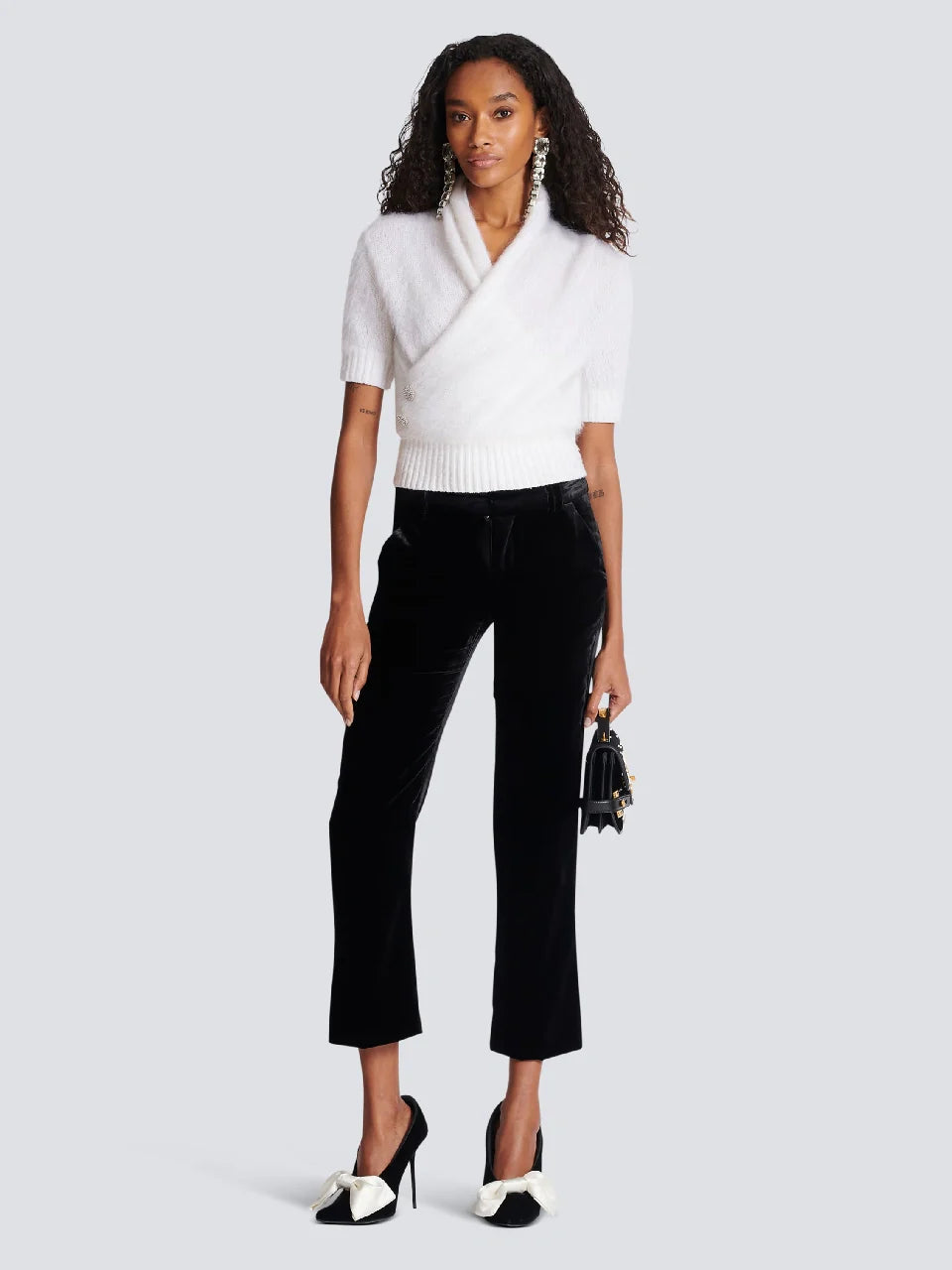 Outlet online Balmain Mujer Pantalones Bajos Terciopelo color Negro sku 761-003332 01 - Foto 2
