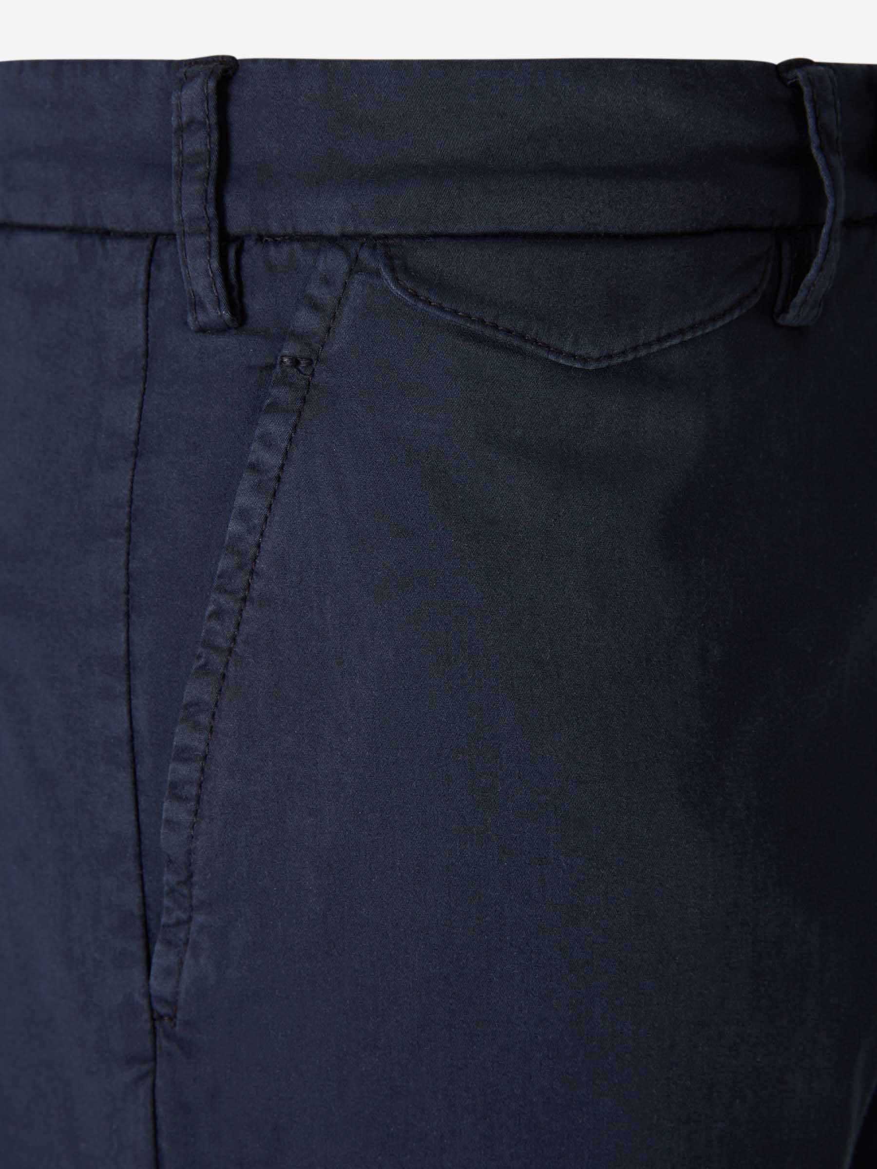 Outlet online Santa Eulalia Hombre Pantalones Chino Algodón color Azul Marino sku 521-003031 03 - Foto 3