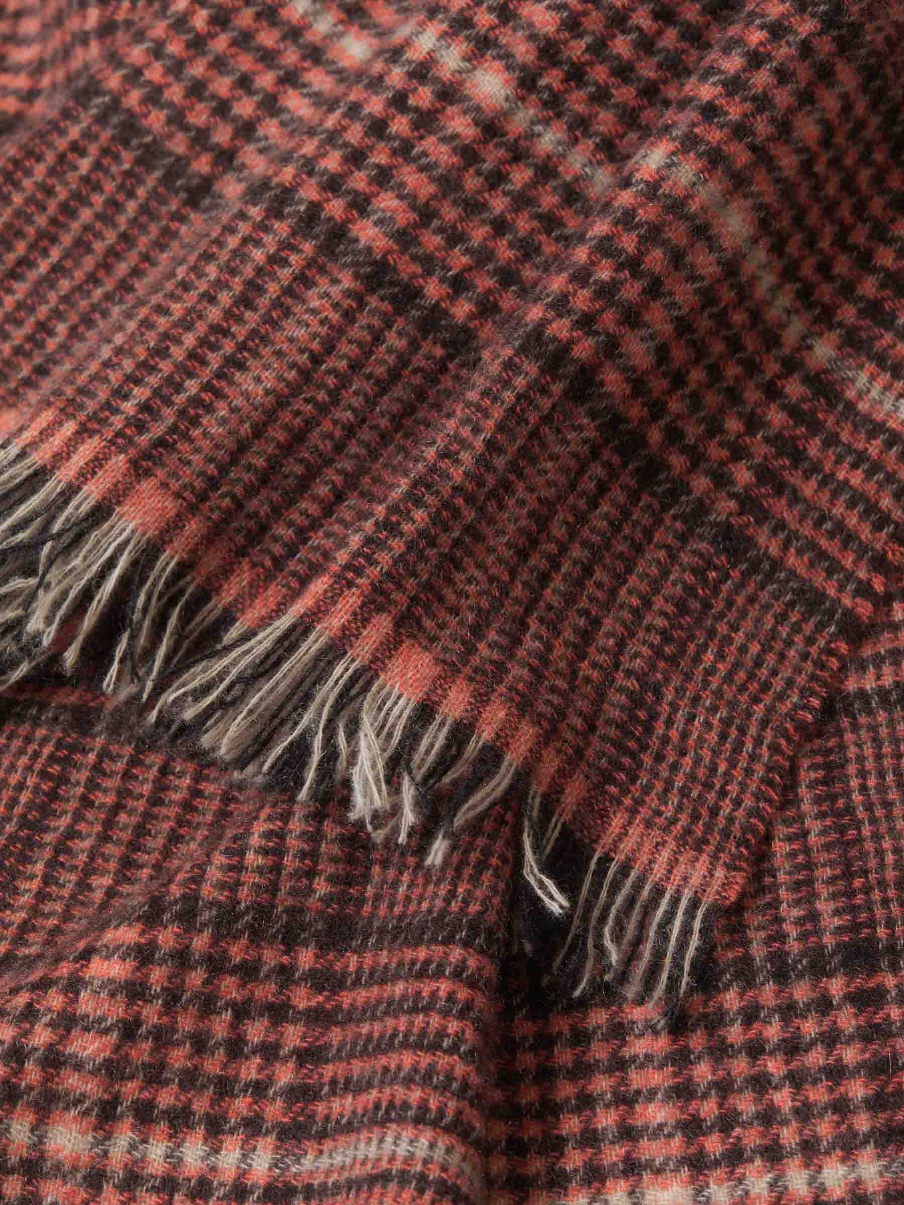 Outlet online Santa Eulalia Hombre Bufanda Motivo Príncipe De Gales color Rojo sku 630-001252 03 - Foto 3