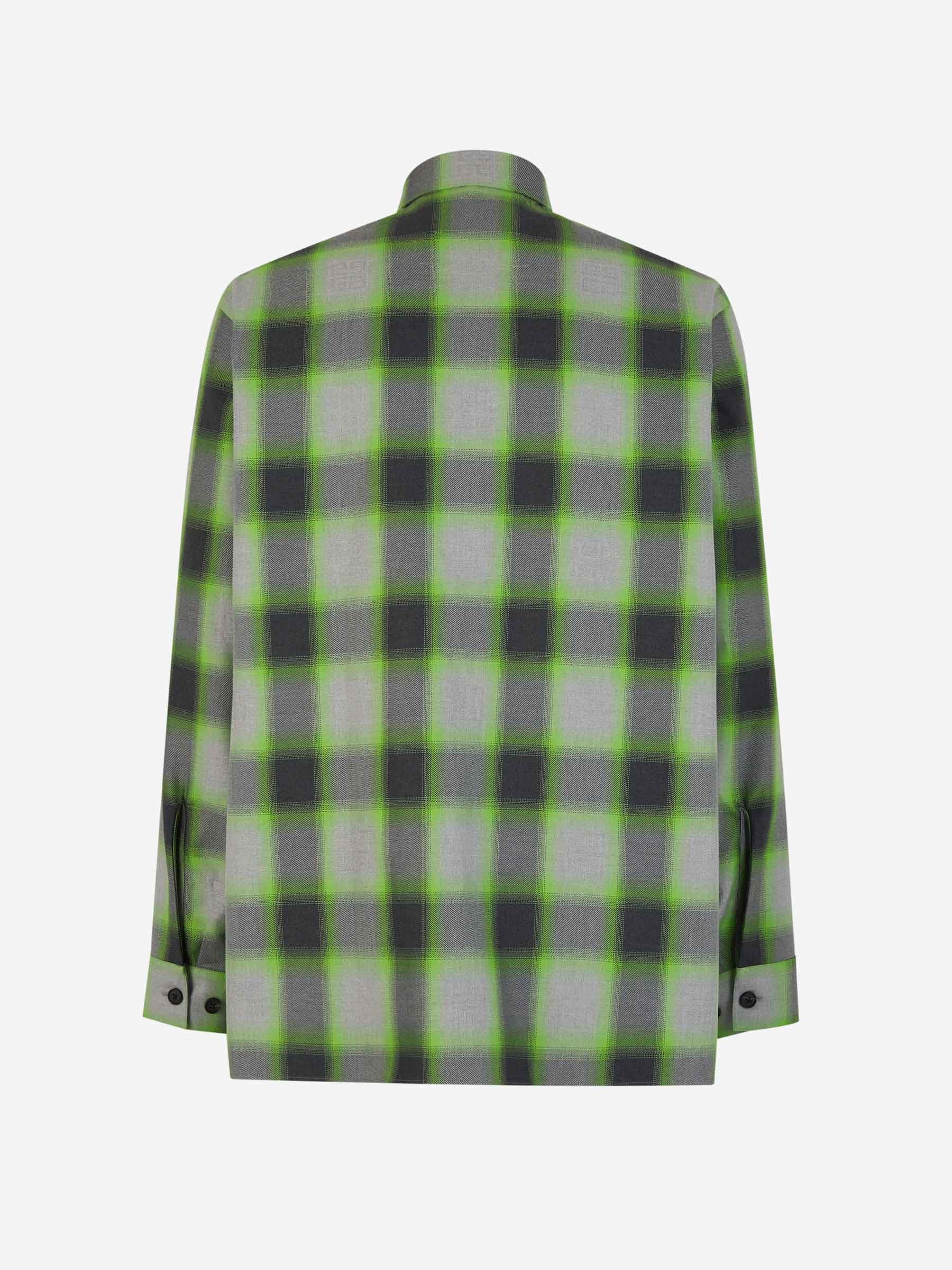 Outlet online Givenchy Hombre Camisa Motivo Cuadros color Verde Menta sku 531-006193 01 - Foto 2