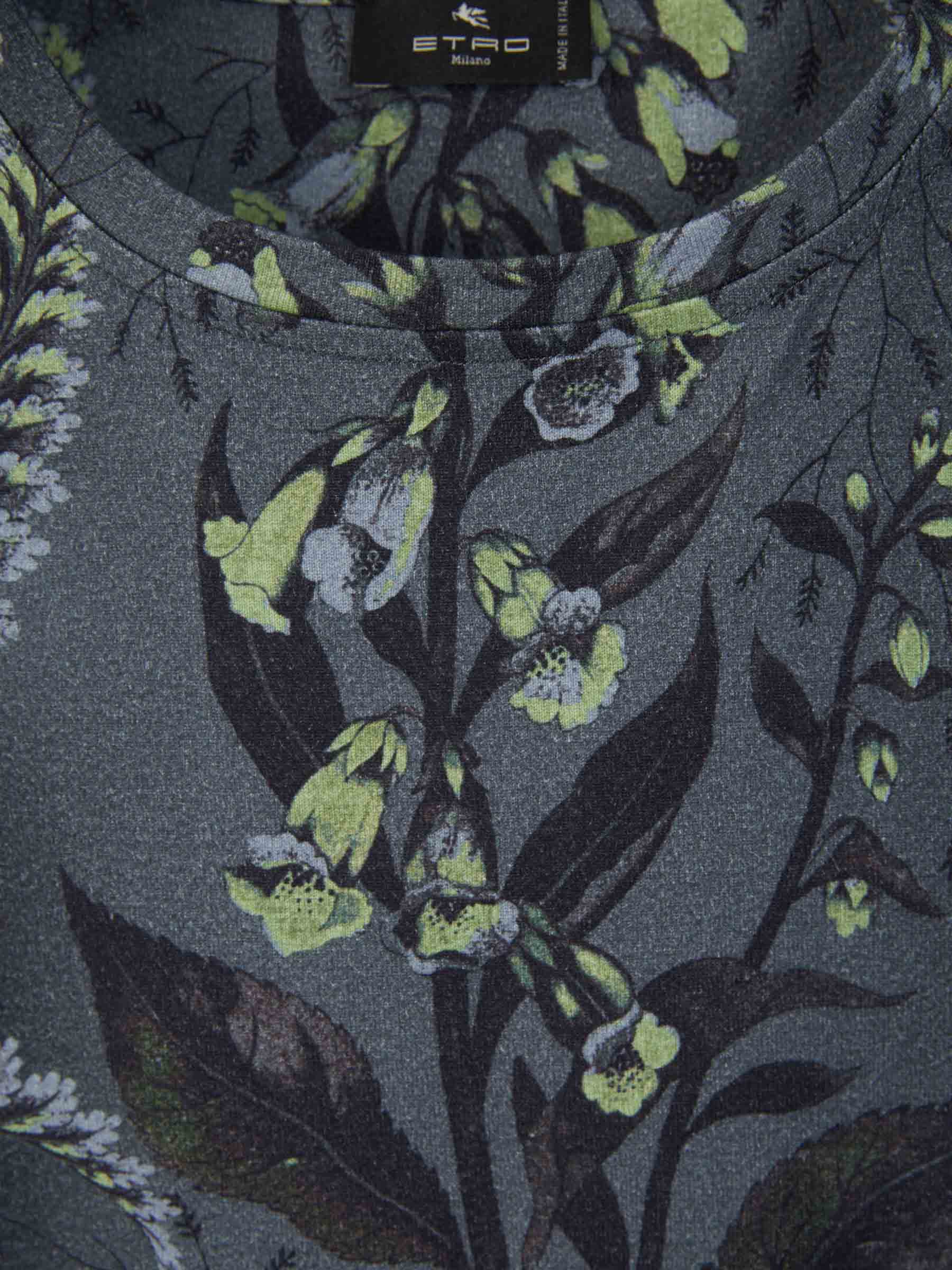 Outlet online Etro Hombre Camiseta Algodón Flores color Gris Antracita sku 553-003635 01 - Foto 3