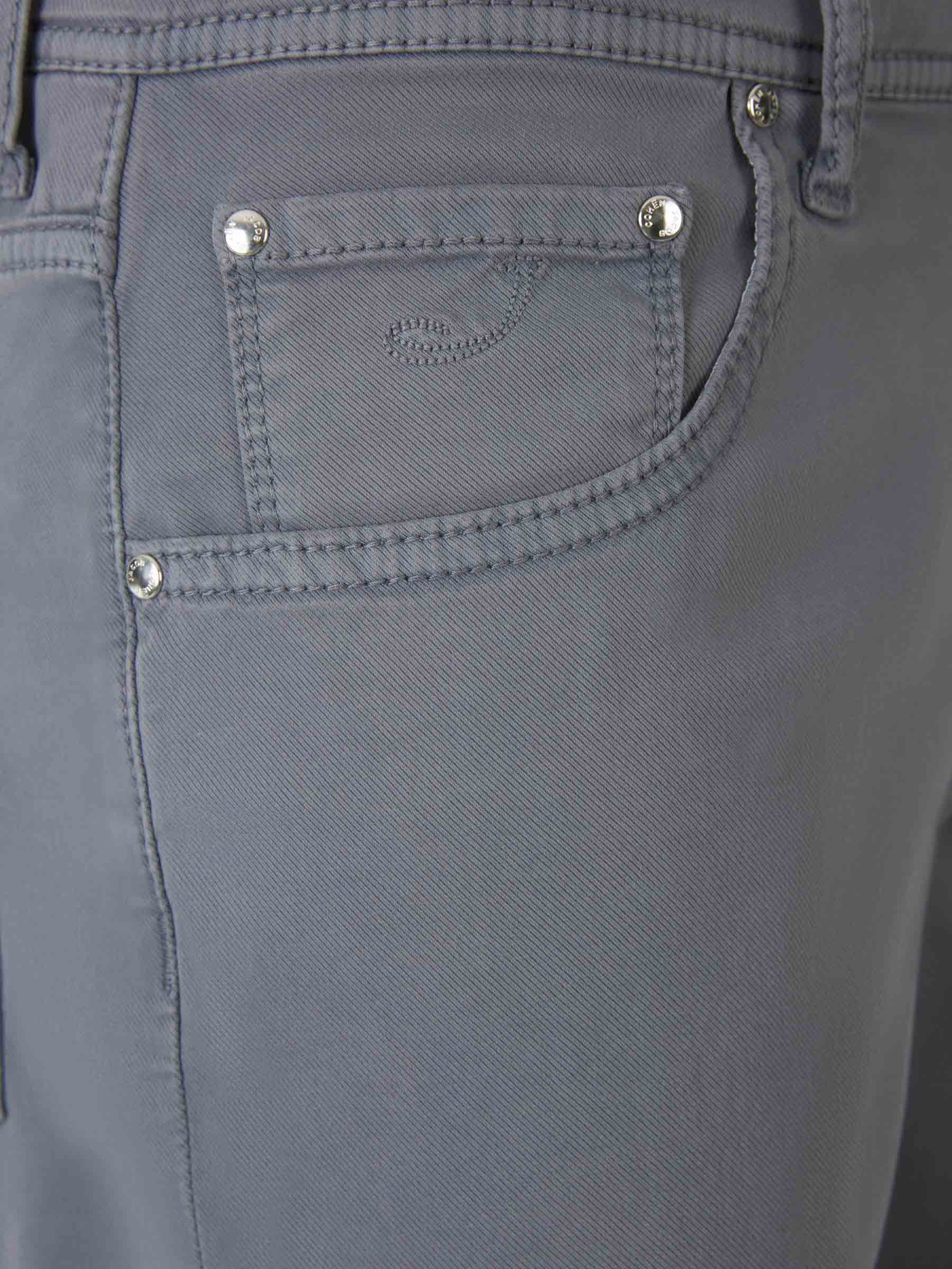 Outlet online Jacob Cohën Hombre Bermudas Nicolas color Lila sku 523-000969 02 - Foto 3