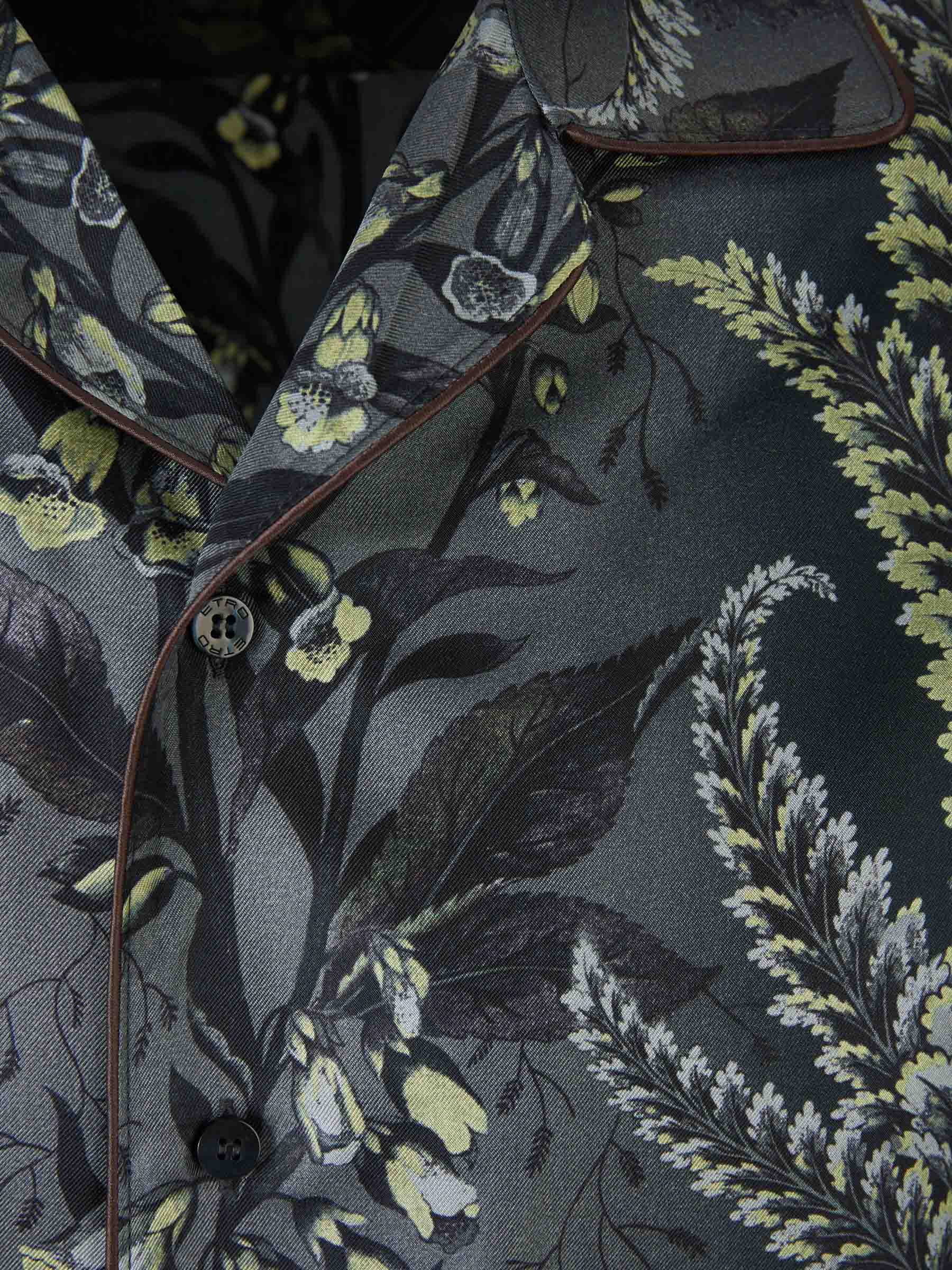 Outlet online Etro Hombre Camisa Seda Flores color Burdeos sku 532-000552 02 - Foto 3