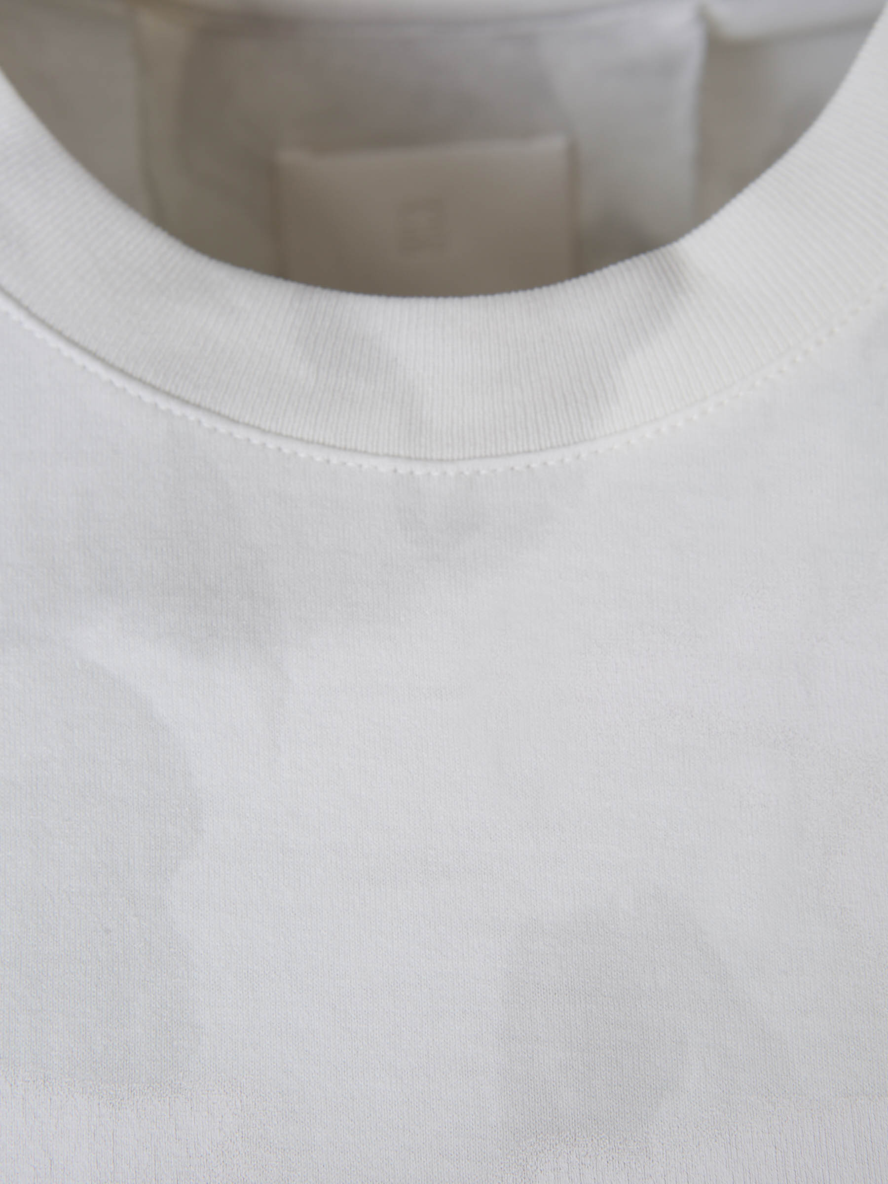 Outlet online Givenchy Hombre Camiseta Smoke Algodón color Blanco sku 553-003454 01 - Foto 3