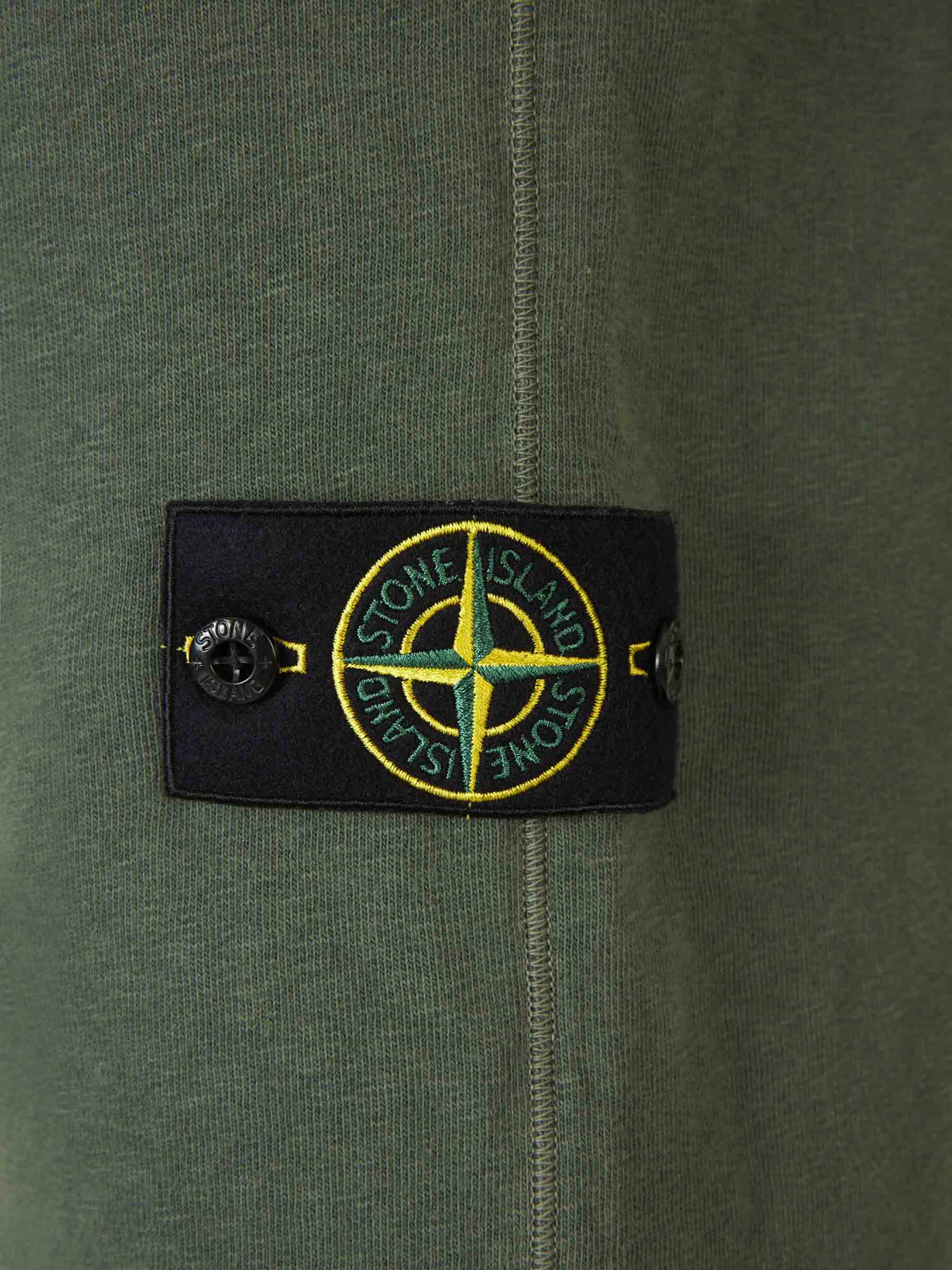Outlet online Stone Island Hombre Bermudas Joggers Logo color Verde Militar sku 523-000975 03 - Foto 5