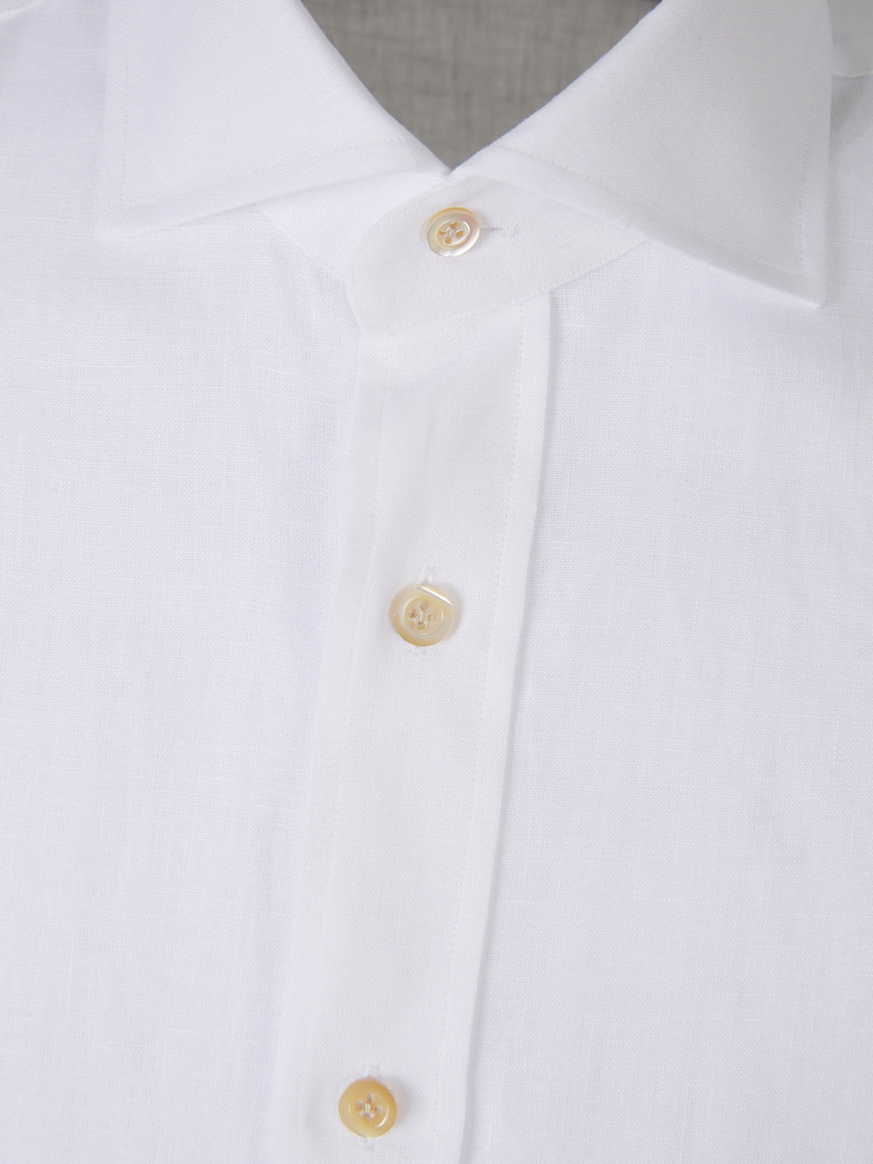 Outlet online Santa Eulalia Hombre Camisa Manga Corta Lino color Blanco sku 532-000569 01 - Foto 3